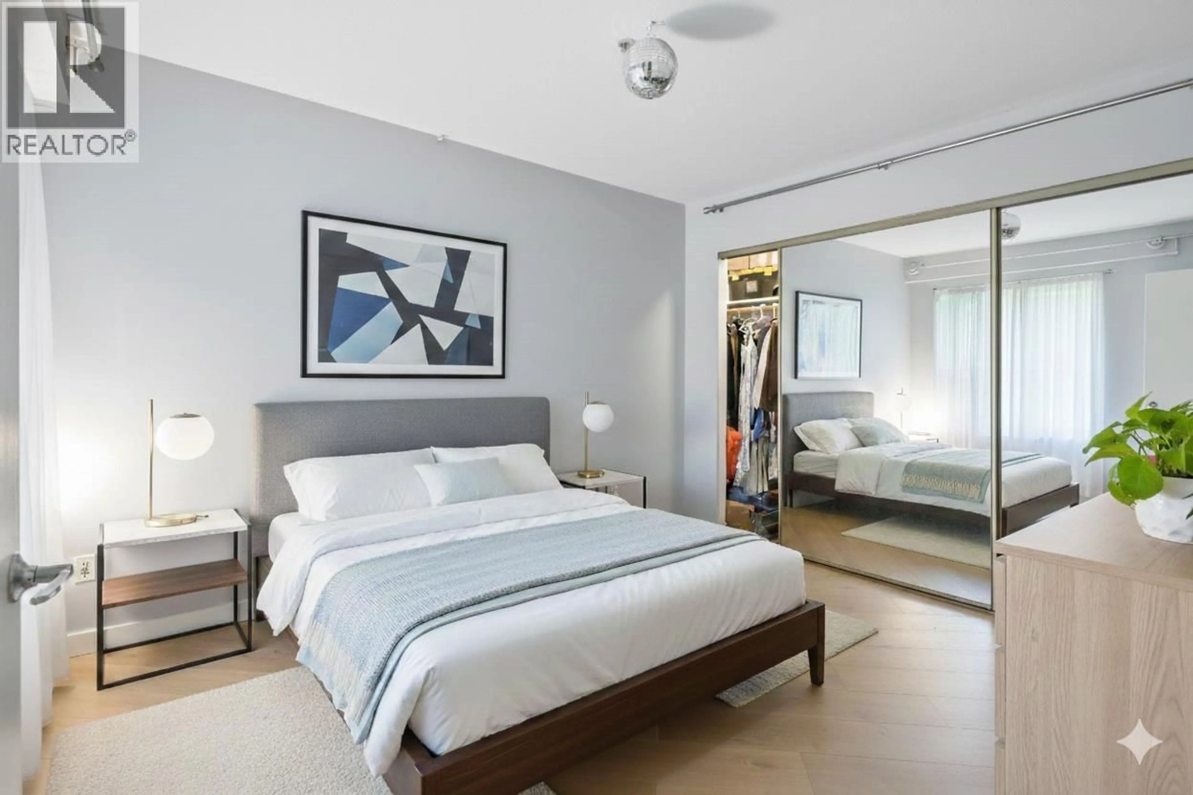 Bedroom with bed, unknown for 209 - 2401 HAWTHORNE AVENUE, Port Coquitlam British Columbia V3C6E9