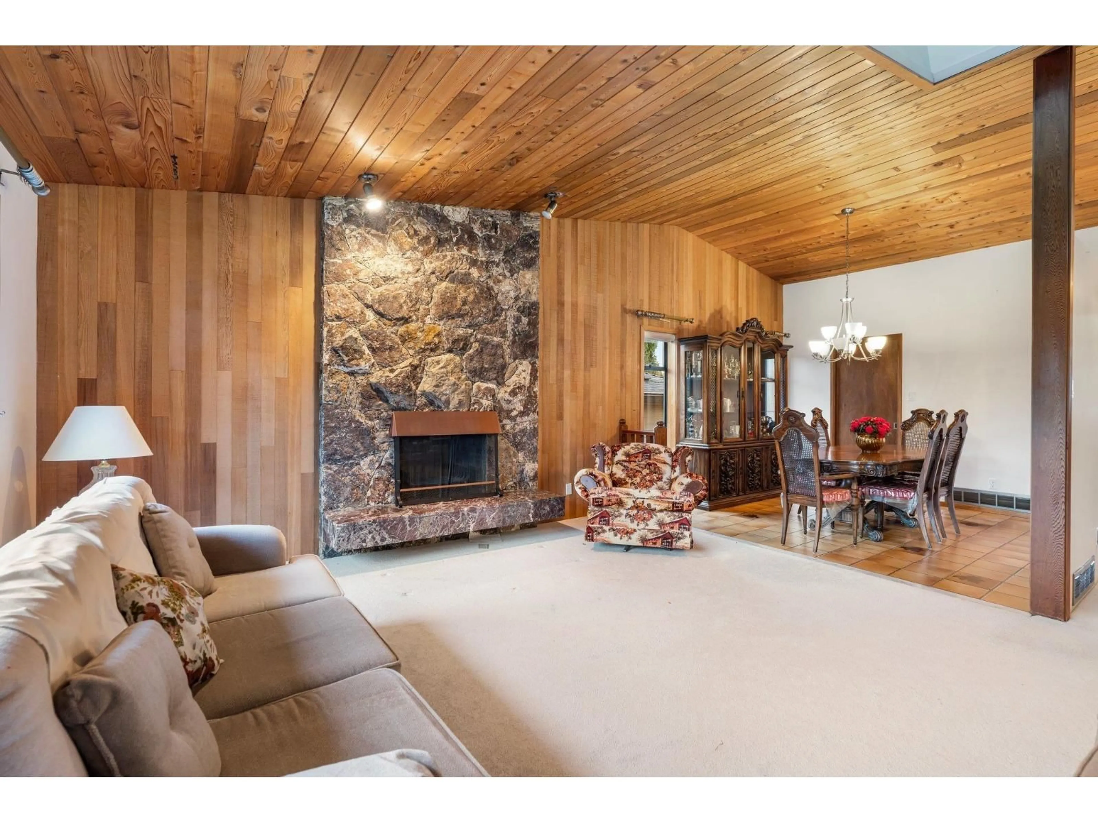 Living room with furniture, unknown for 11417 SOMERSET CRESCENT, Delta British Columbia V4E2P1