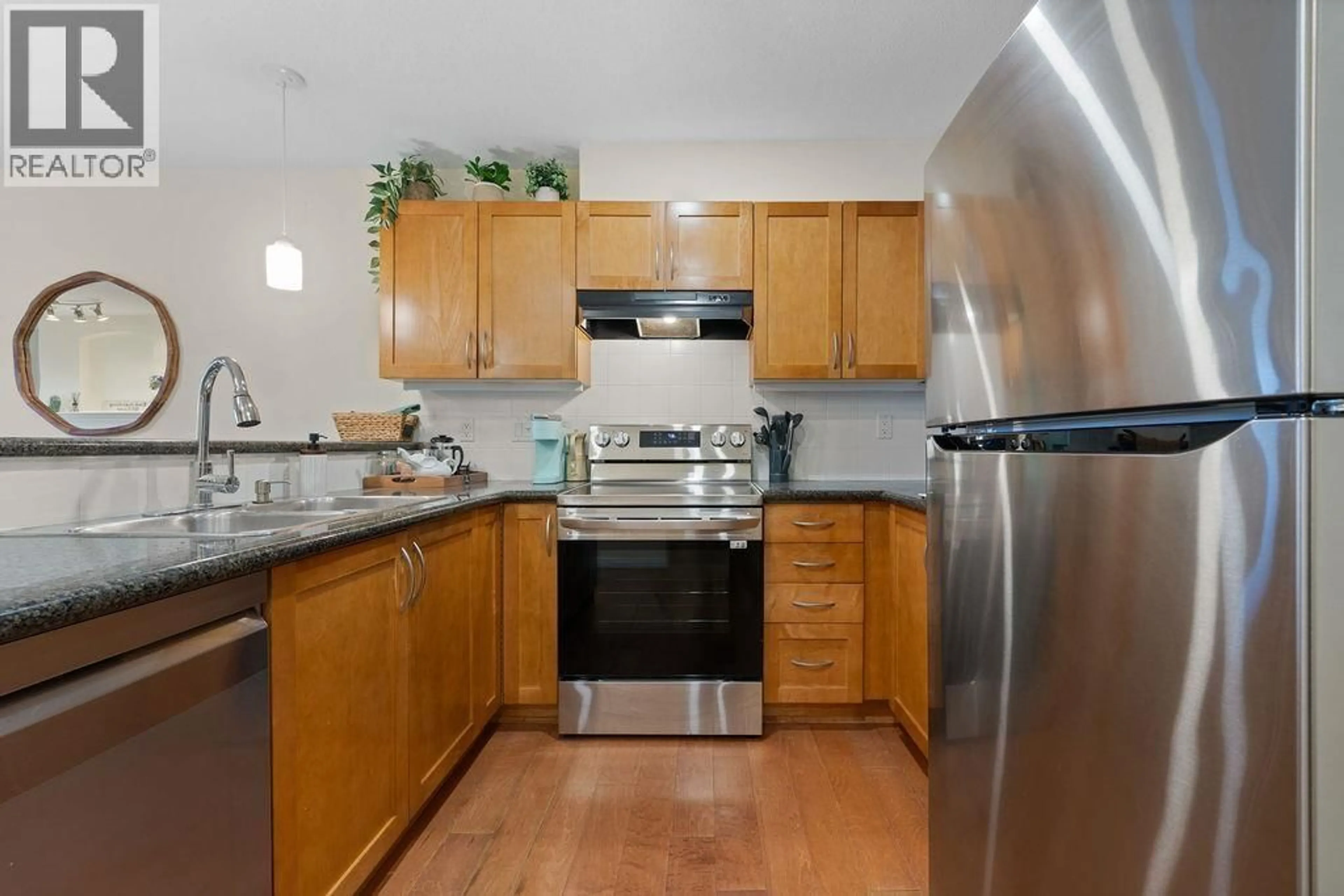 Standard kitchen, unknown for 308 - 333 1ST STREET, North Vancouver British Columbia V7L4W9