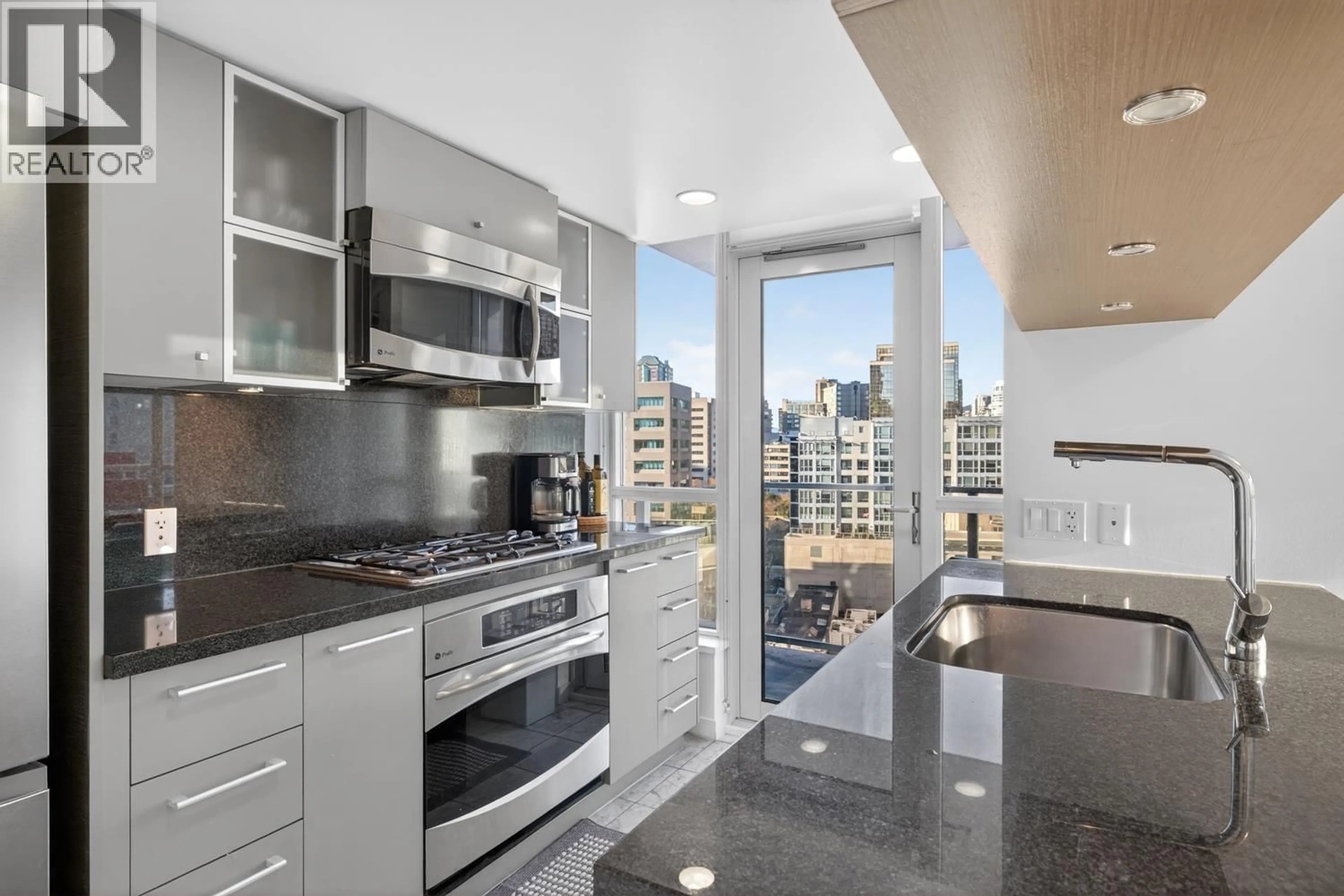 Unknown for 1011 - 833 SEYMOUR STREET, Vancouver British Columbia V6B0G4