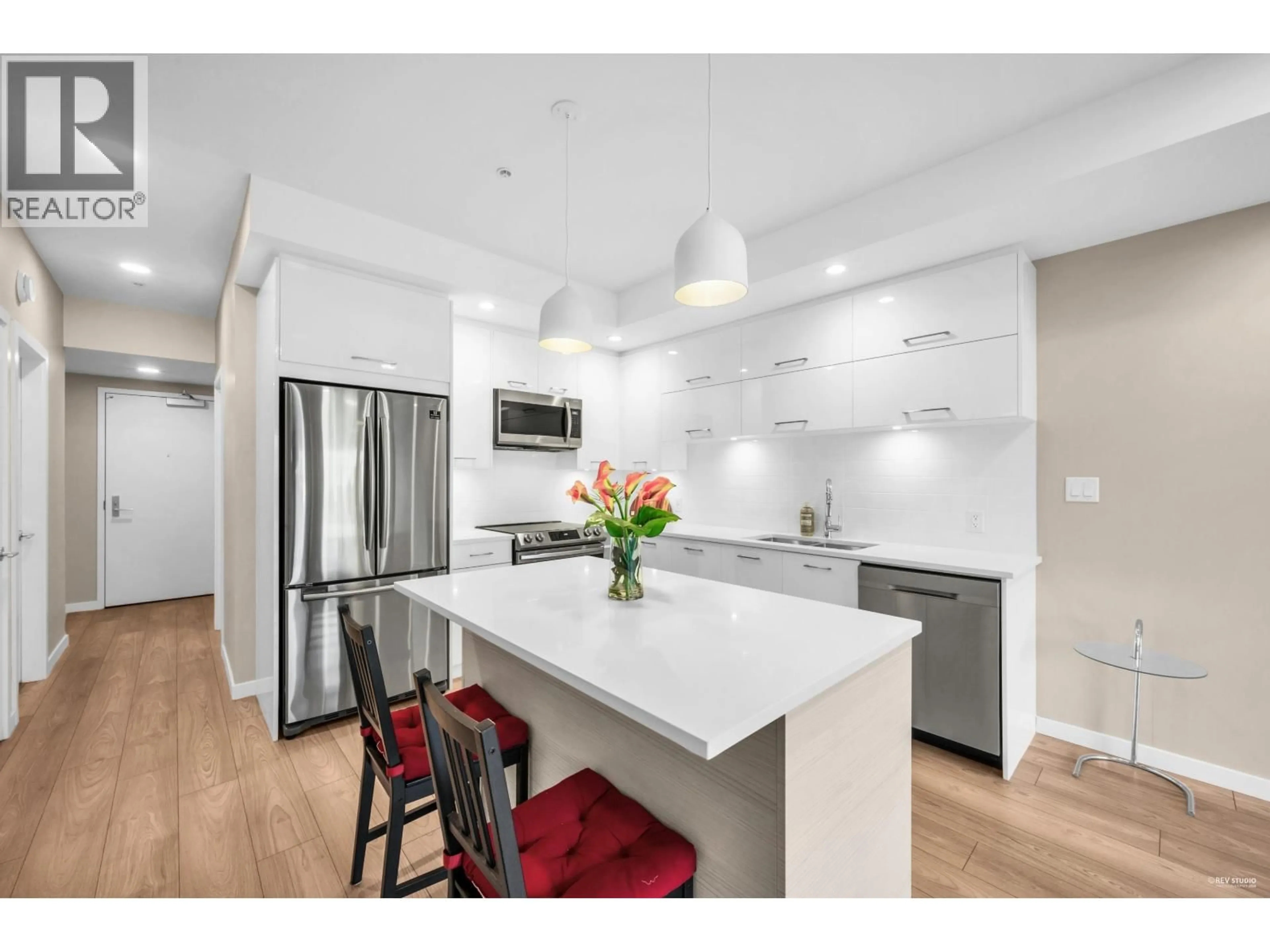 Open concept kitchen, unknown for 313 - 38033 SECOND AVENUE, Squamish British Columbia V8B0C4