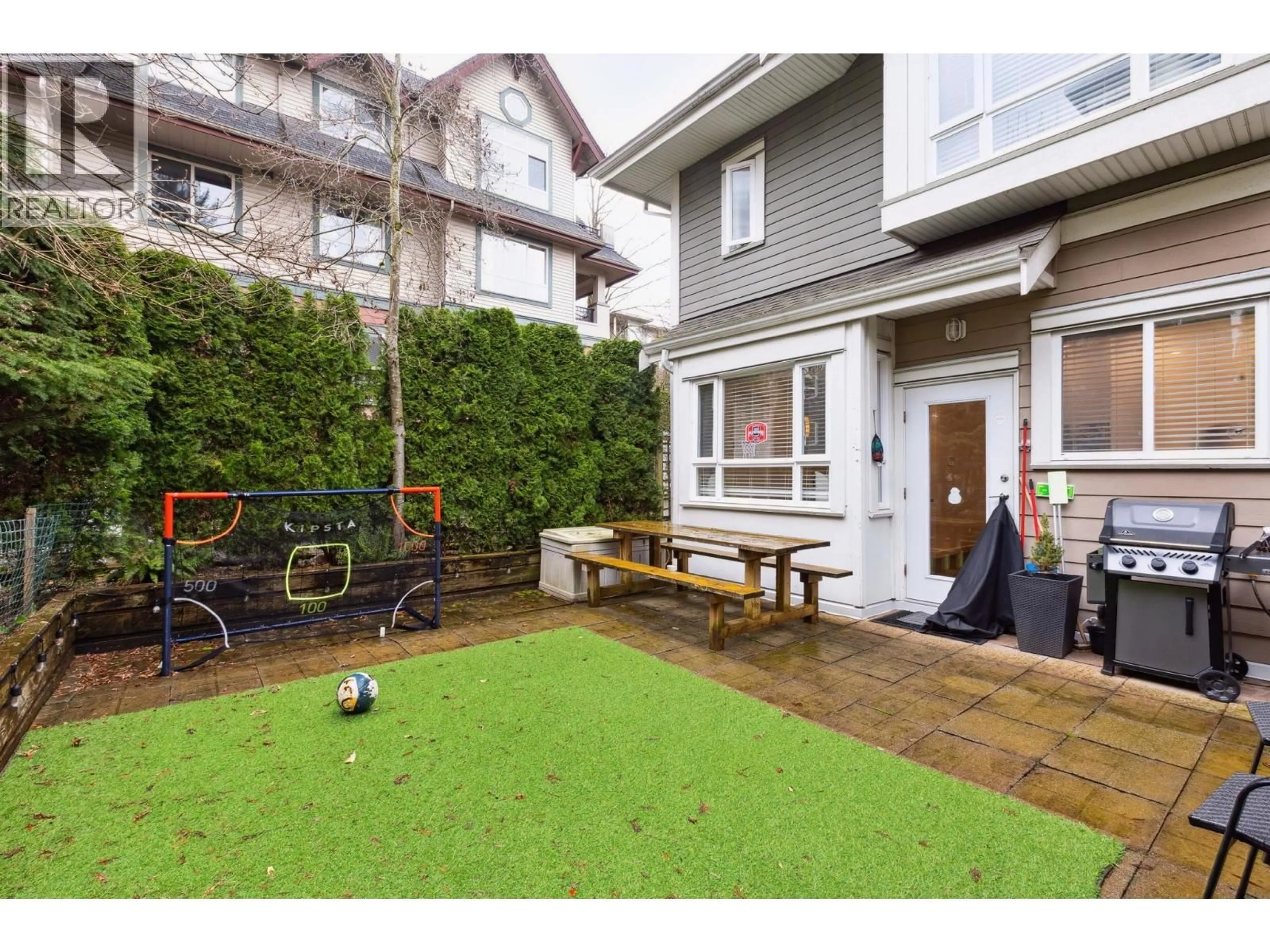 Patio, street for 158 22ND STREET, North Vancouver British Columbia V7M1Z9