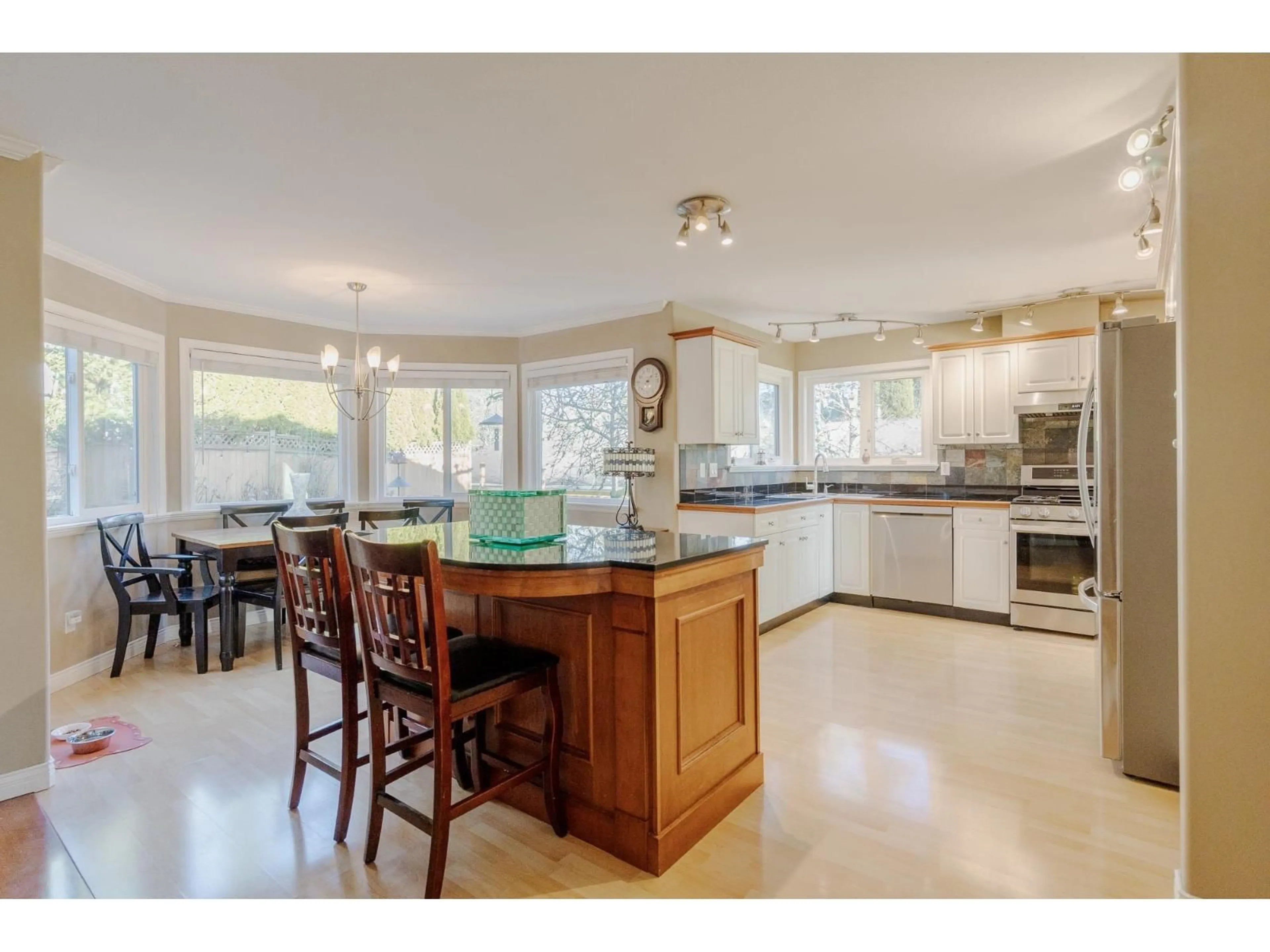 Open concept kitchen, unknown for 16657 78 AVENUE, Surrey British Columbia V4N0L8
