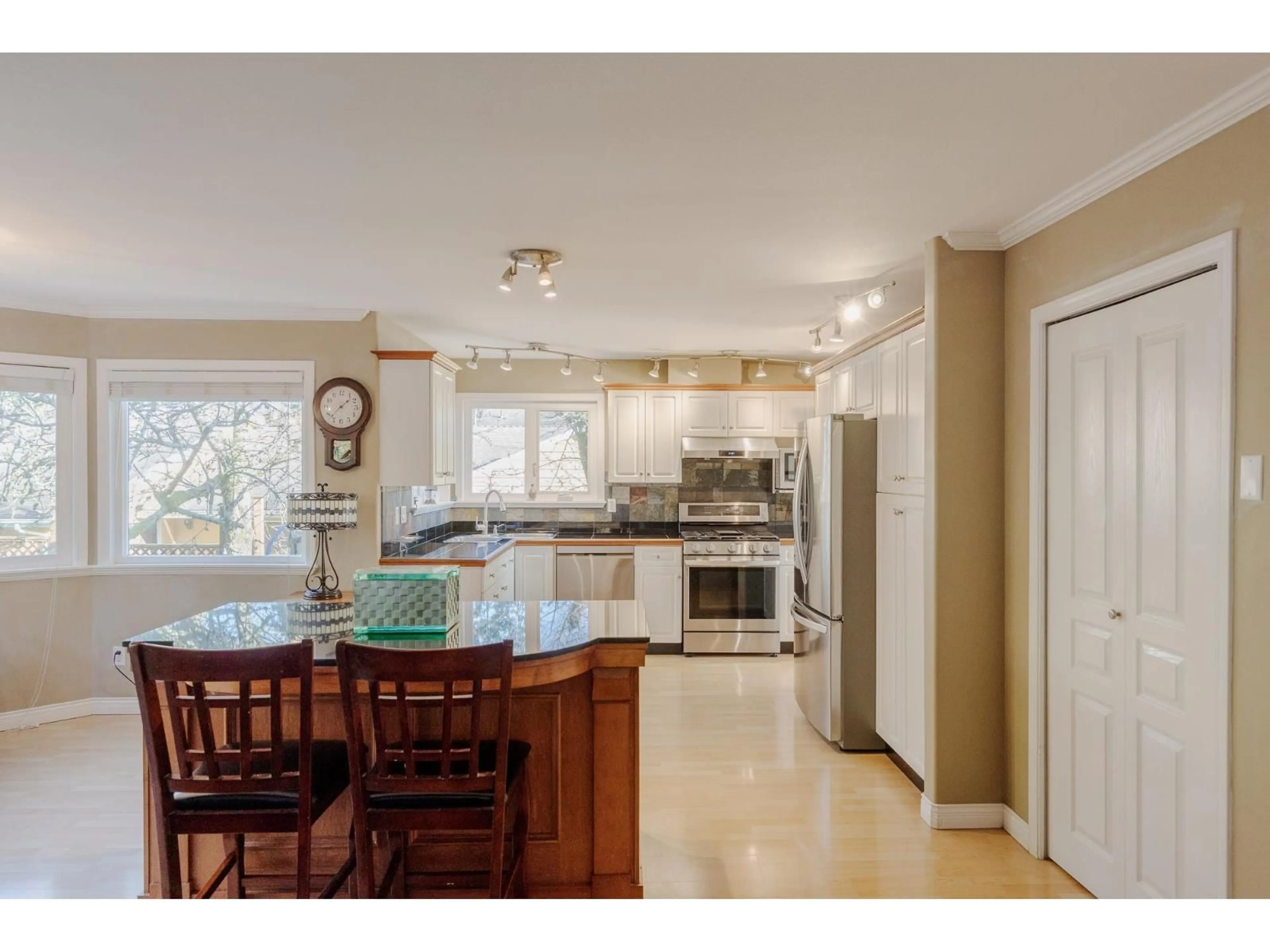 Open concept kitchen, unknown for 16657 78 AVENUE, Surrey British Columbia V4N0L8