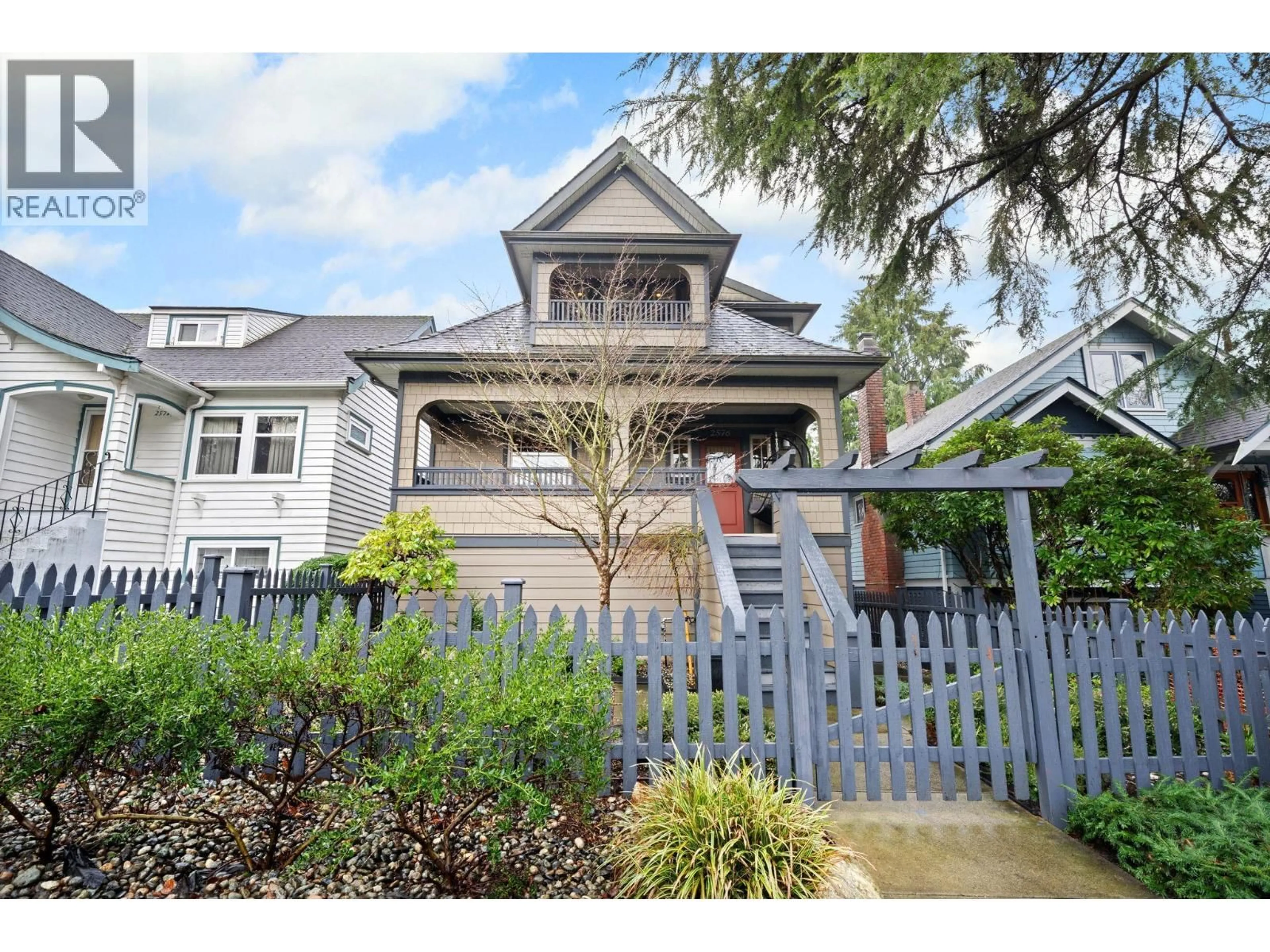 Unknown for 2576 OXFORD STREET, Vancouver British Columbia V5K1N1