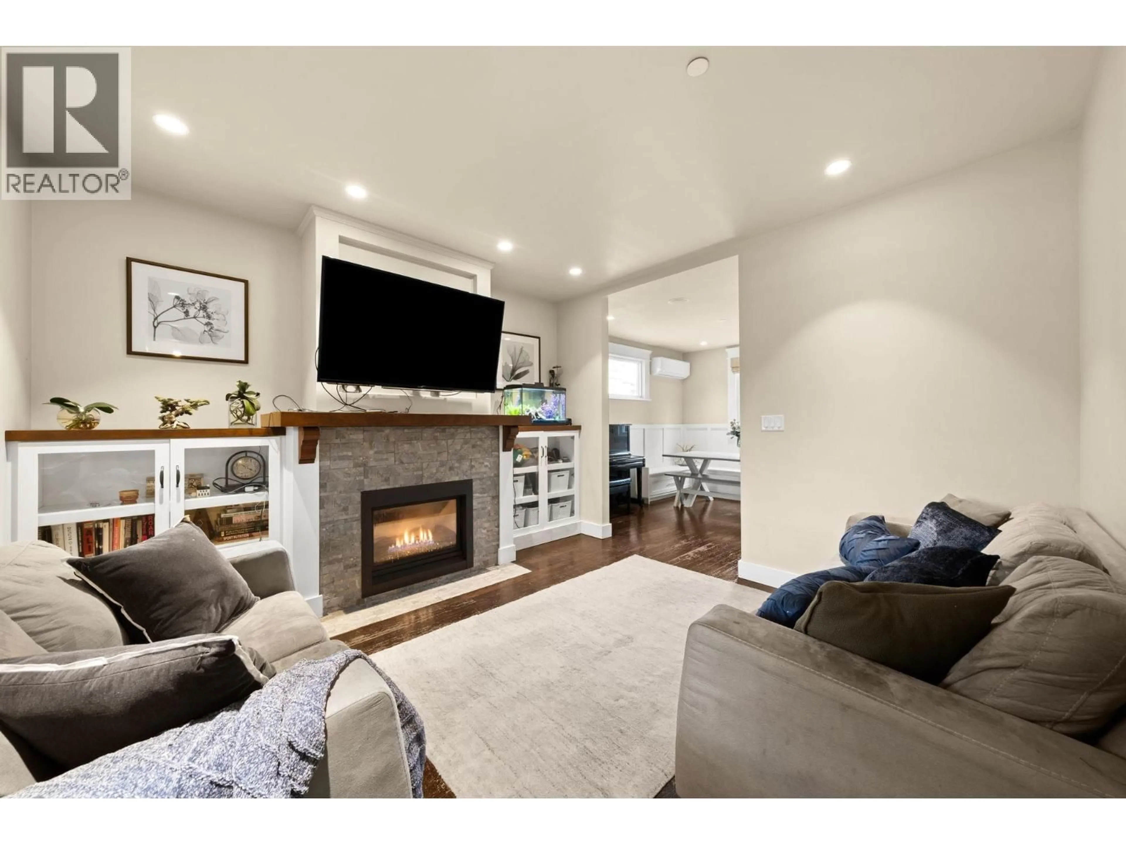 Living room with furniture, unknown for 2576 OXFORD STREET, Vancouver British Columbia V5K1N1