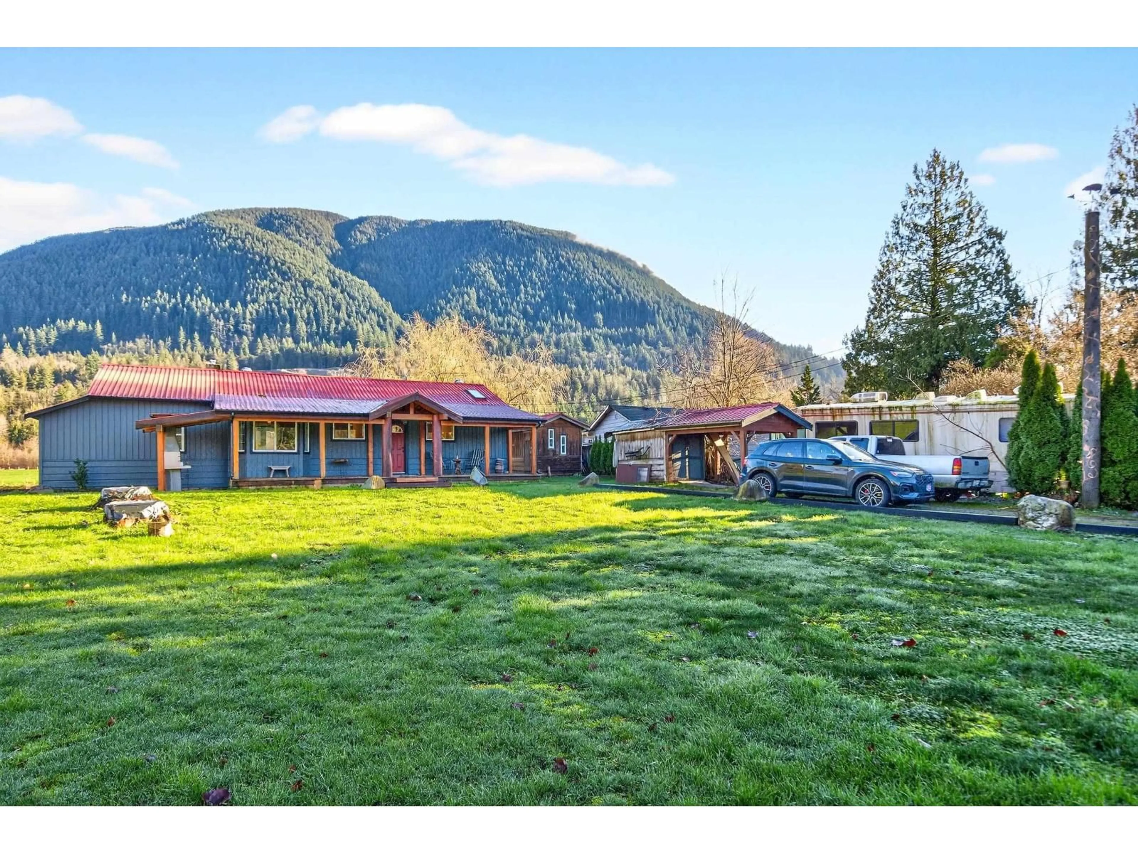 A pic from outside/outdoor area/front of a property/back of a property/a pic from drone, mountain view for 10148 MOUNTAINVIEW ROAD, Mission British Columbia V2V4J1
