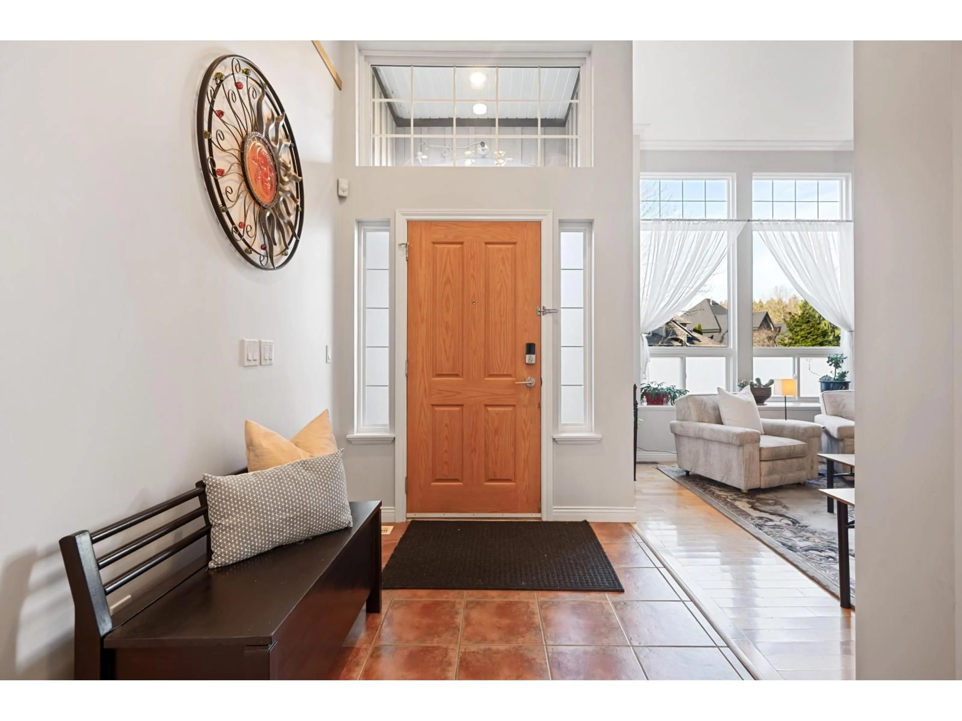 Indoor entryway for 16958 80A AVENUE, Surrey British Columbia V4N4Y7