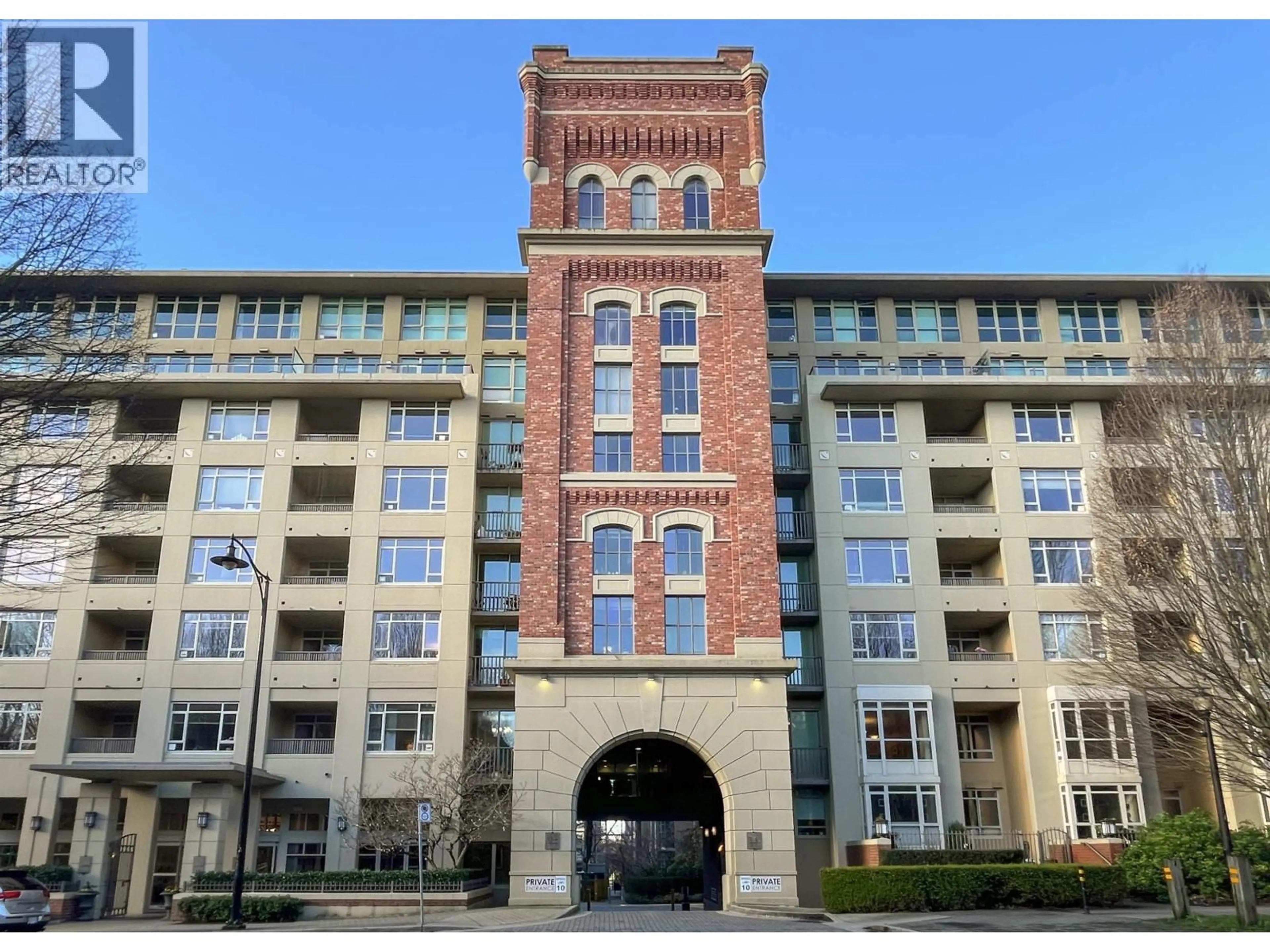 Indoor foyer for 804 - 2799 YEW STREET, Vancouver British Columbia V6K4W2