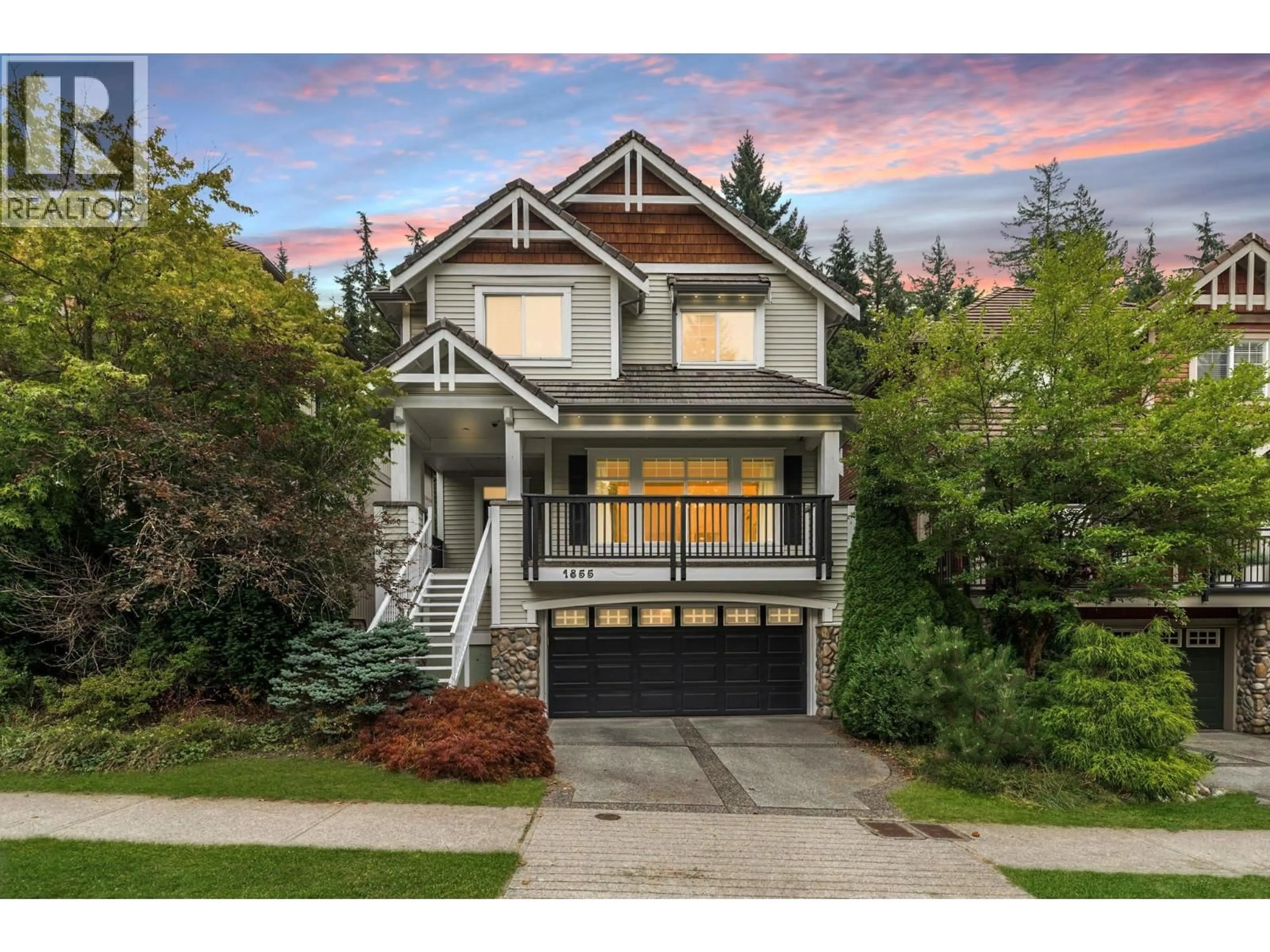 Home with vinyl exterior material, street for 1855 PARKWAY BOULEVARD, Coquitlam British Columbia V3E3L4