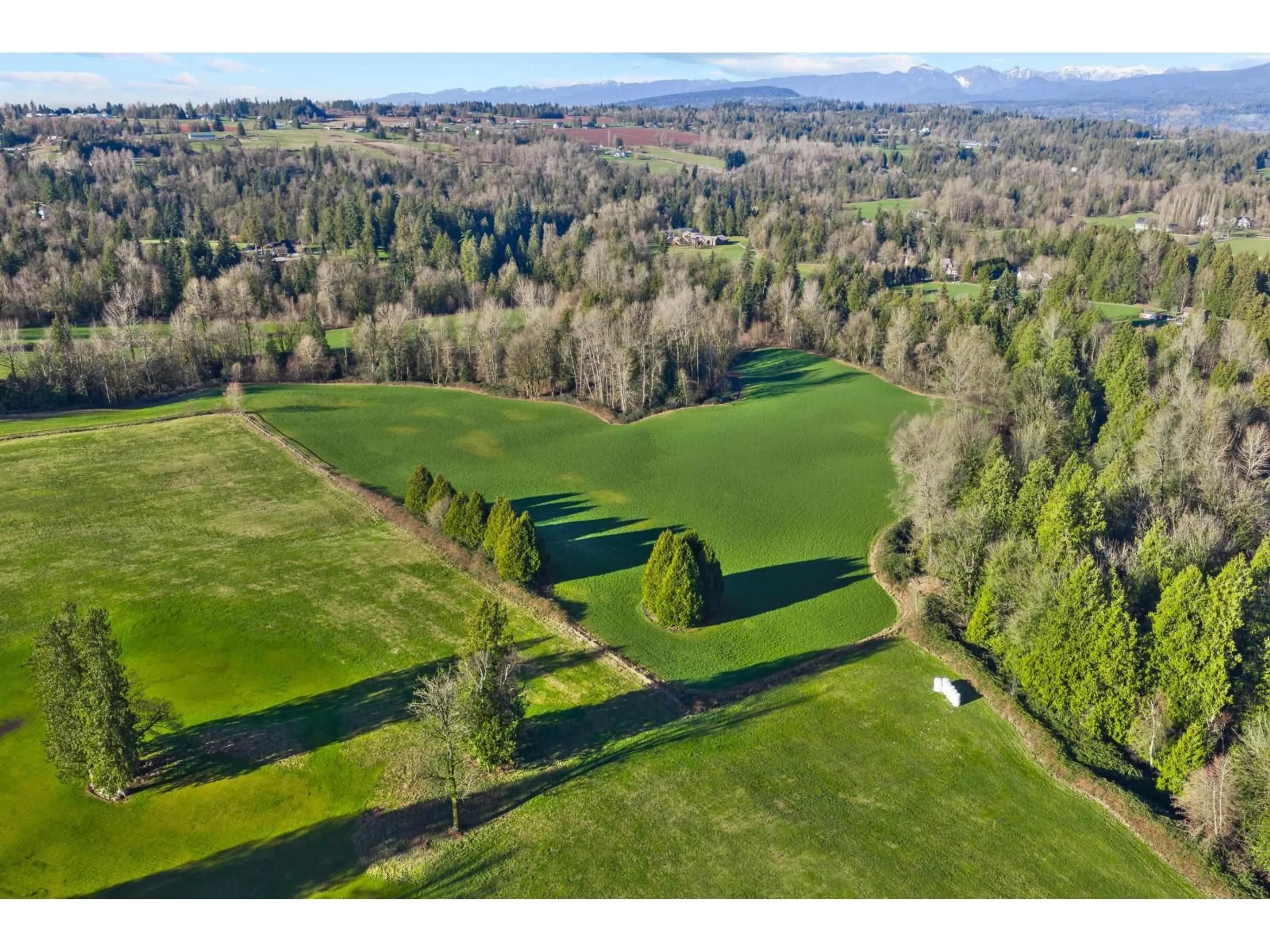 A pic from outside/outdoor area/front of a property/back of a property/a pic from drone, unknown for 30067 TAYLOR ROAD, Abbotsford British Columbia V4X2B3