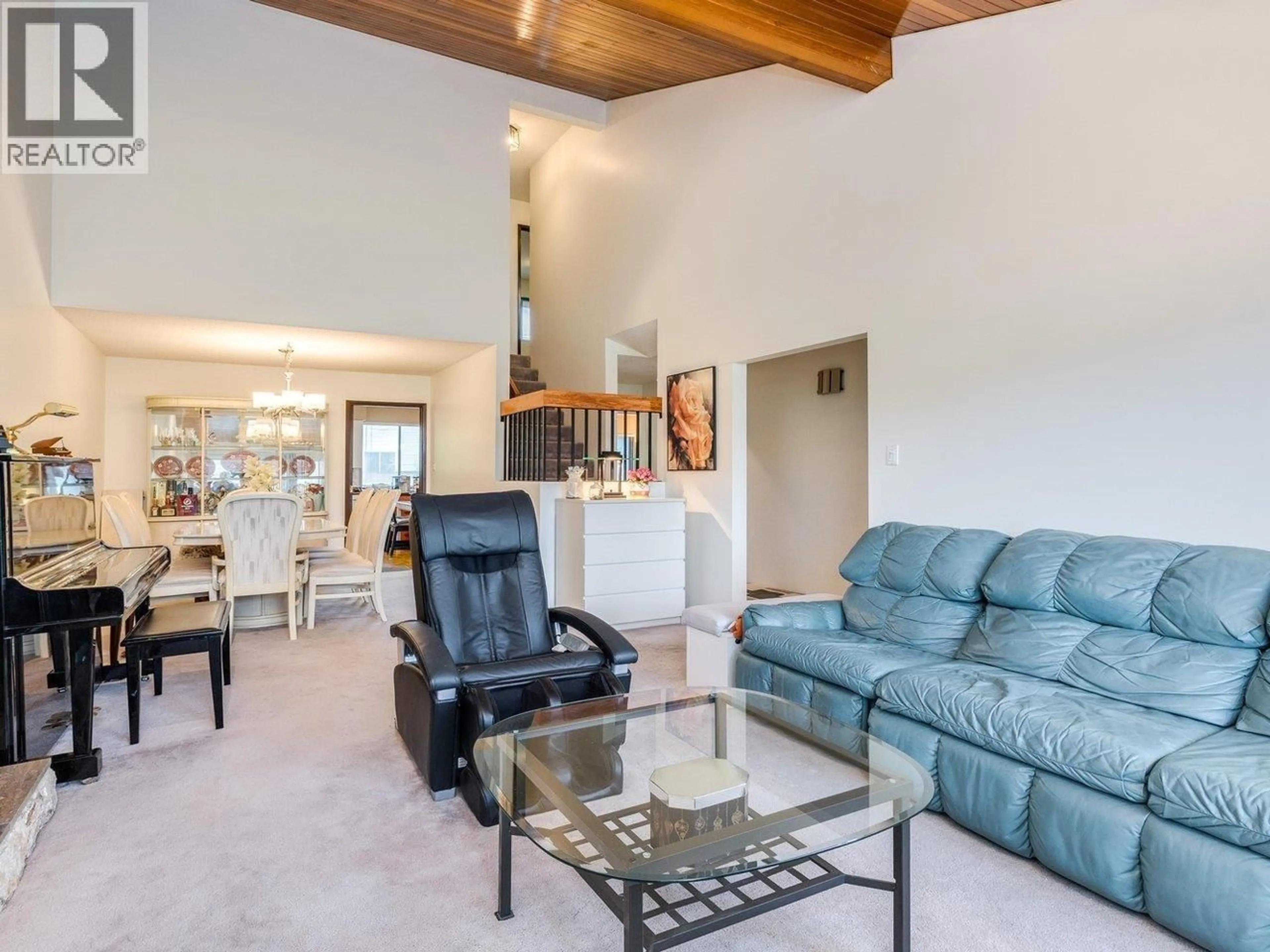 Living room with furniture, unknown for 9860 SEACASTLE DRIVE, Richmond British Columbia V7A4R8