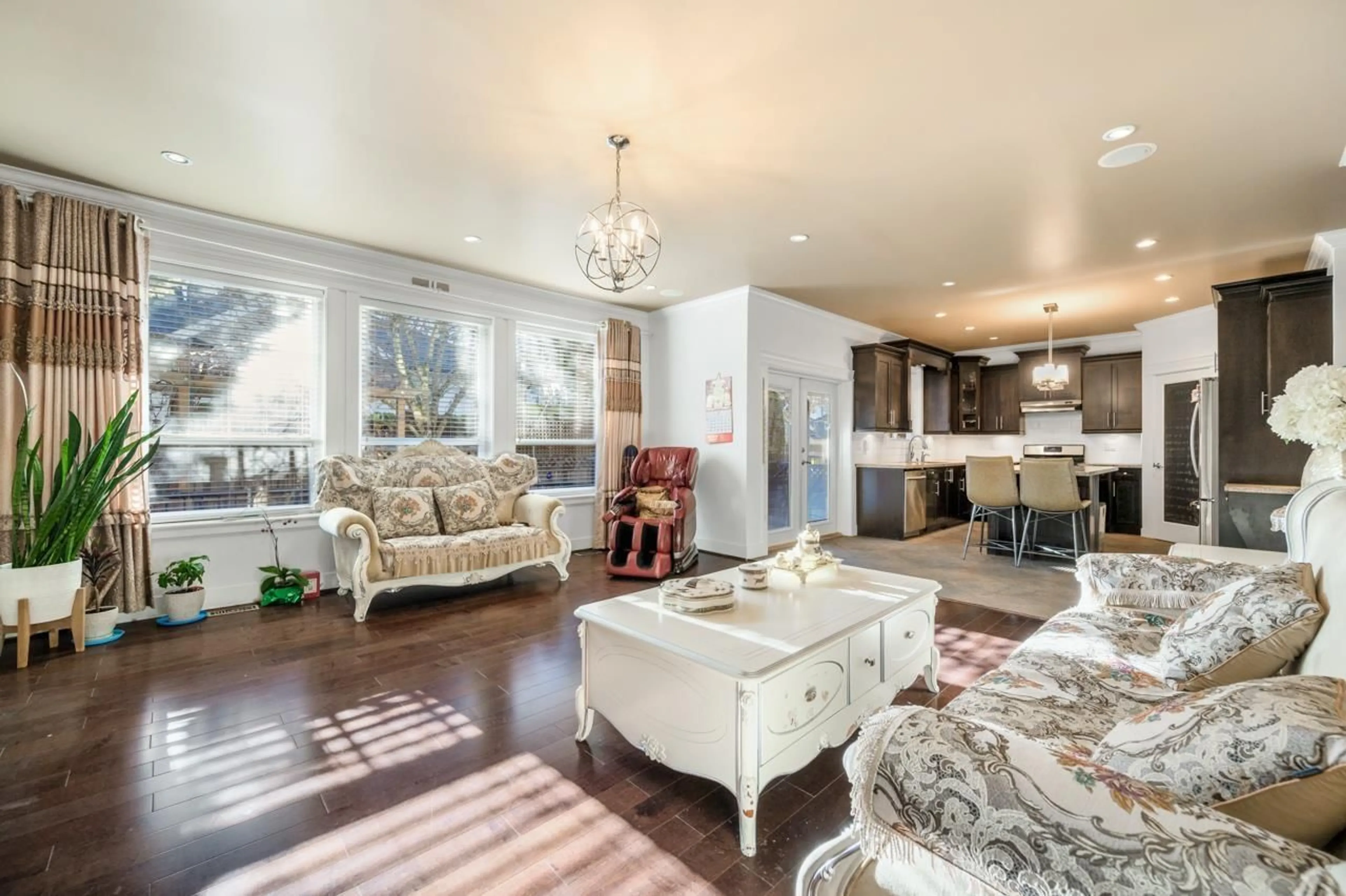 Living room with furniture, unknown for 16334 25 AVENUE, Surrey British Columbia V3Z6S1