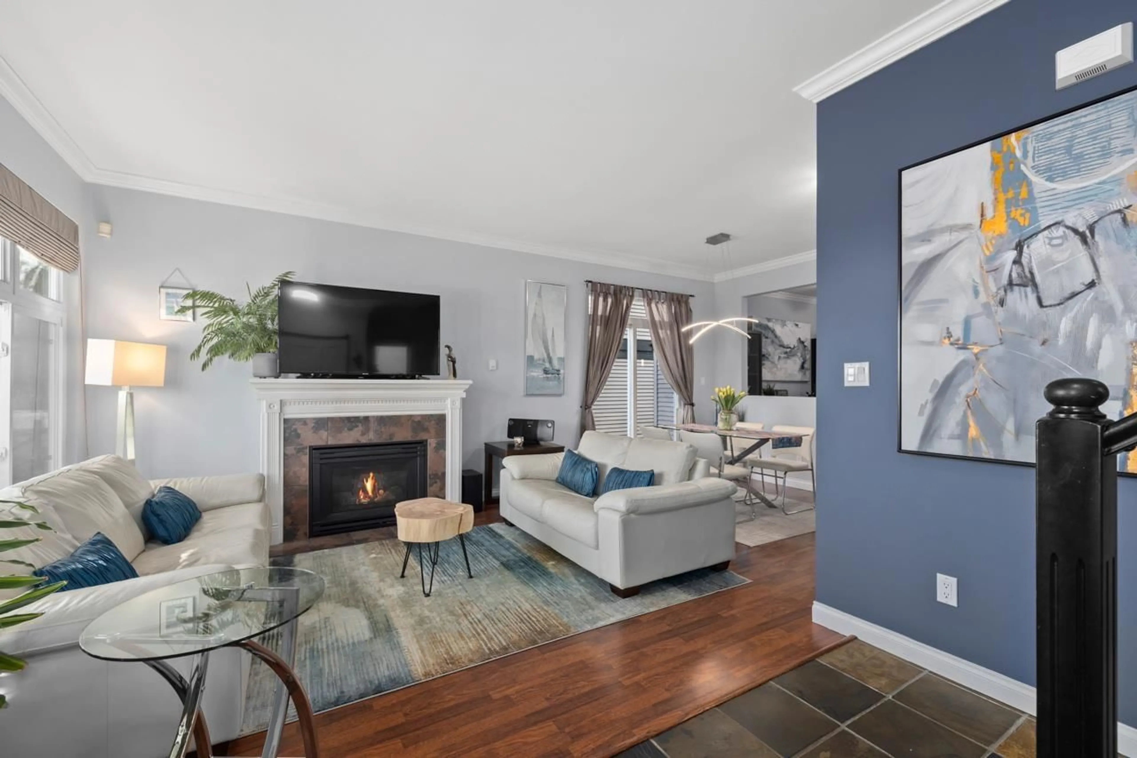 Living room with furniture, unknown for 5723 148B STREET, Surrey British Columbia V3S8W6