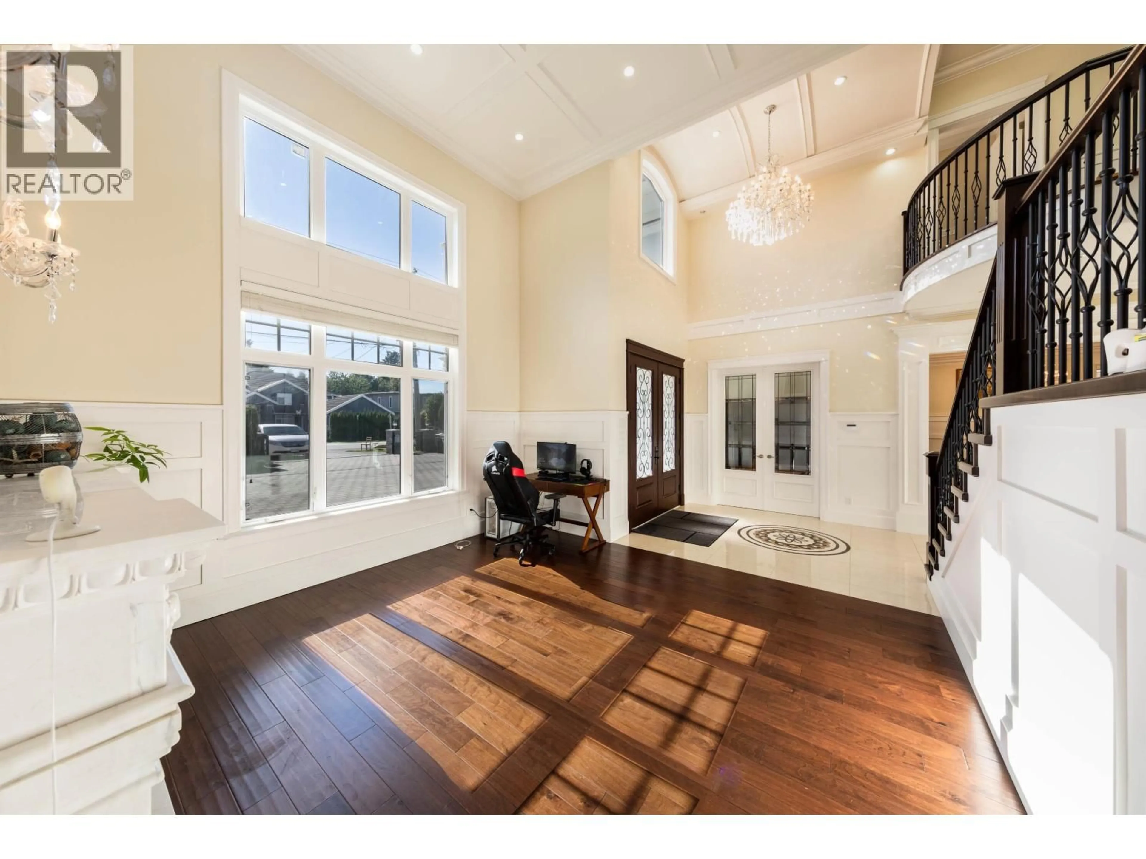 Indoor entryway for 9631 SAUNDERS ROAD, Richmond British Columbia V7A2B5