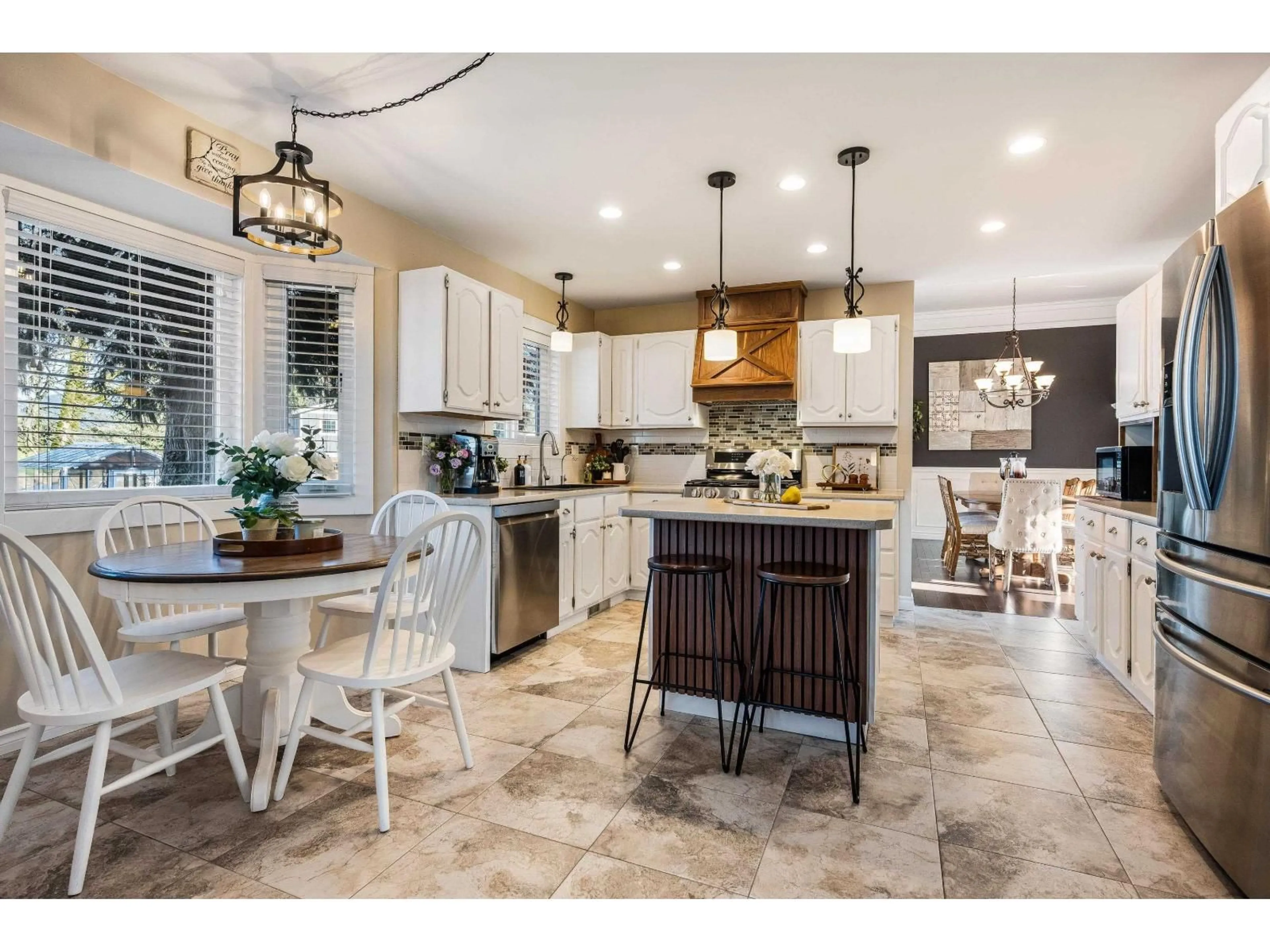 Open concept kitchen, ceramic/tile floor for 47195 BELL ROAD, Chilliwack British Columbia V2P6H5