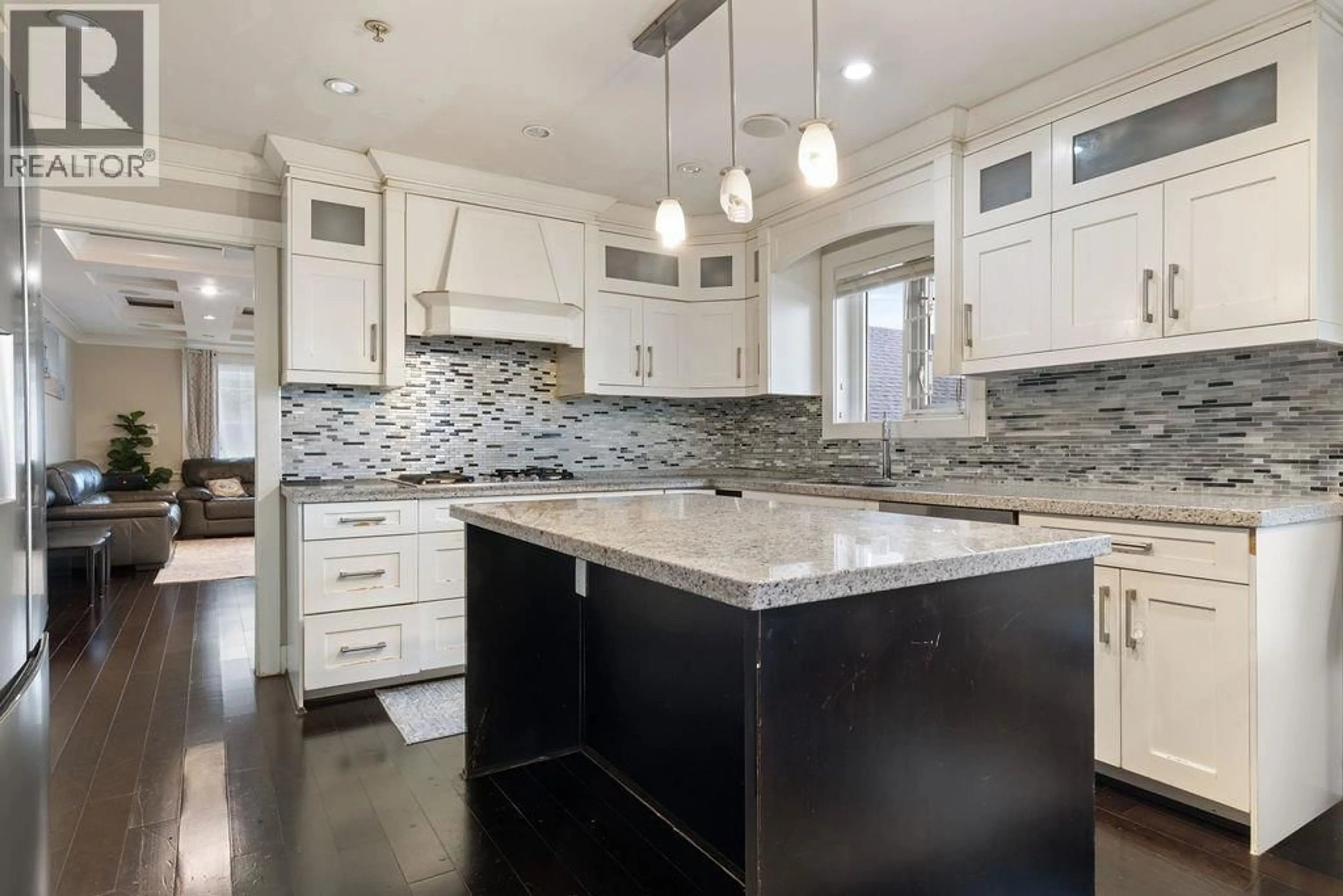 Contemporary kitchen, unknown for 8363 VICTORIA DRIVE, Vancouver British Columbia V5P4A8