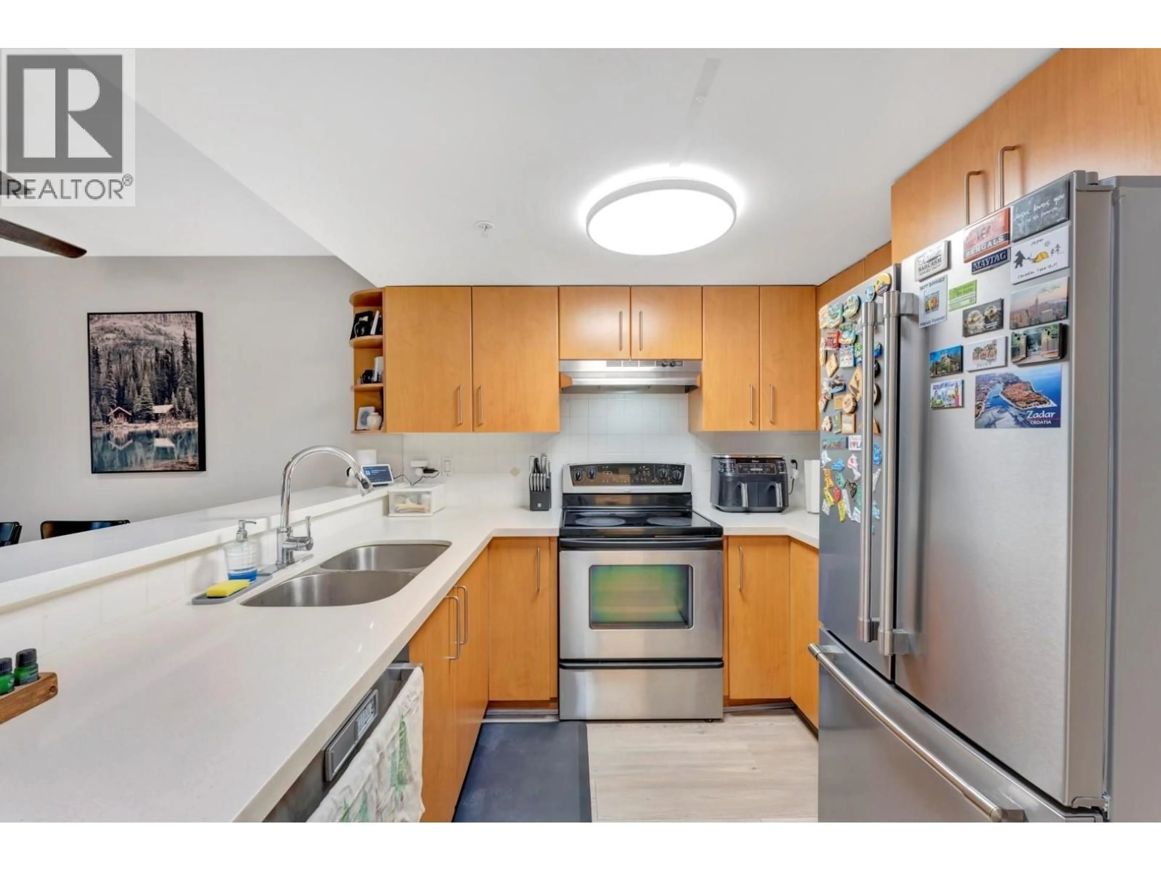 Standard kitchen, unknown for 213 - 3388 MORREY COURT, Burnaby British Columbia V3J7Y5