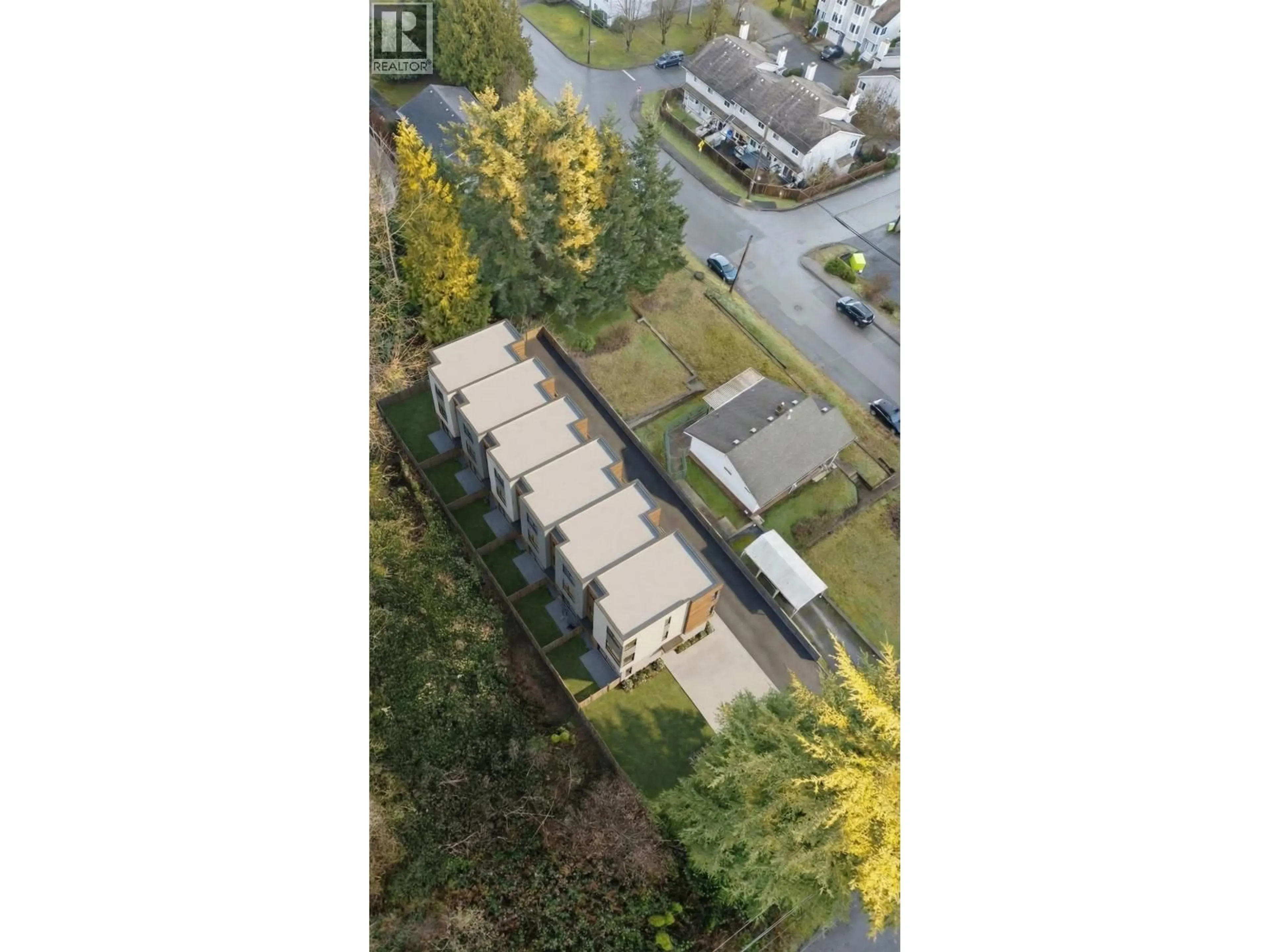 A pic from outside/outdoor area/front of a property/back of a property/a pic from drone, unknown for 1940 ST JOHNS STREET, Port Moody British Columbia V3H1Z9