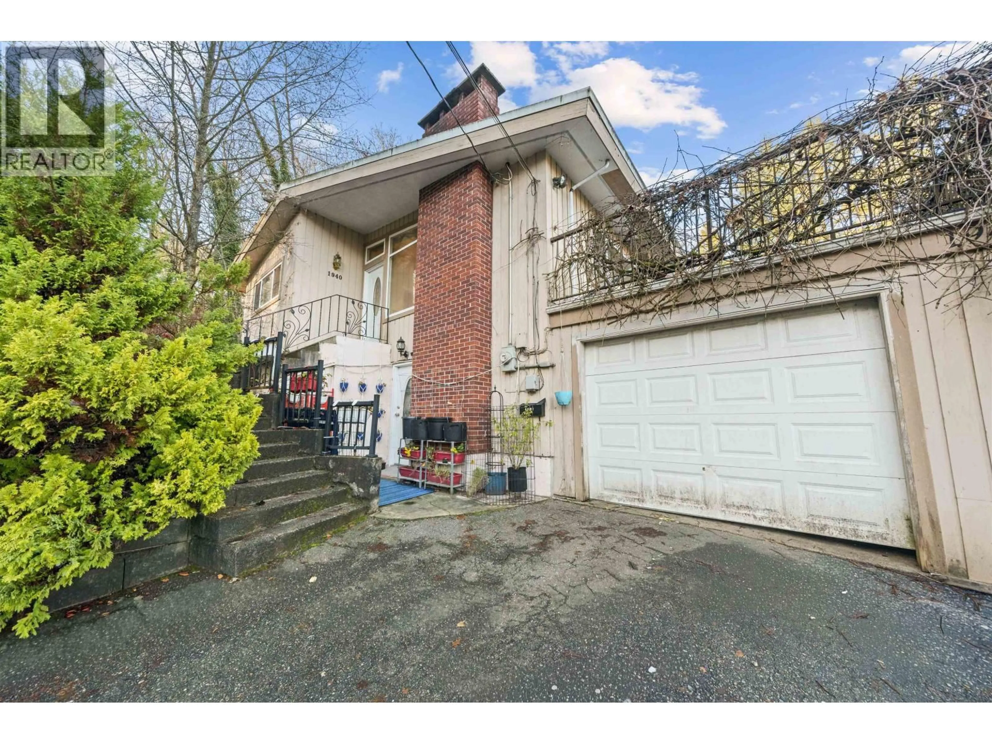 Unknown for 1940 ST JOHNS STREET, Port Moody British Columbia V3H1Z9