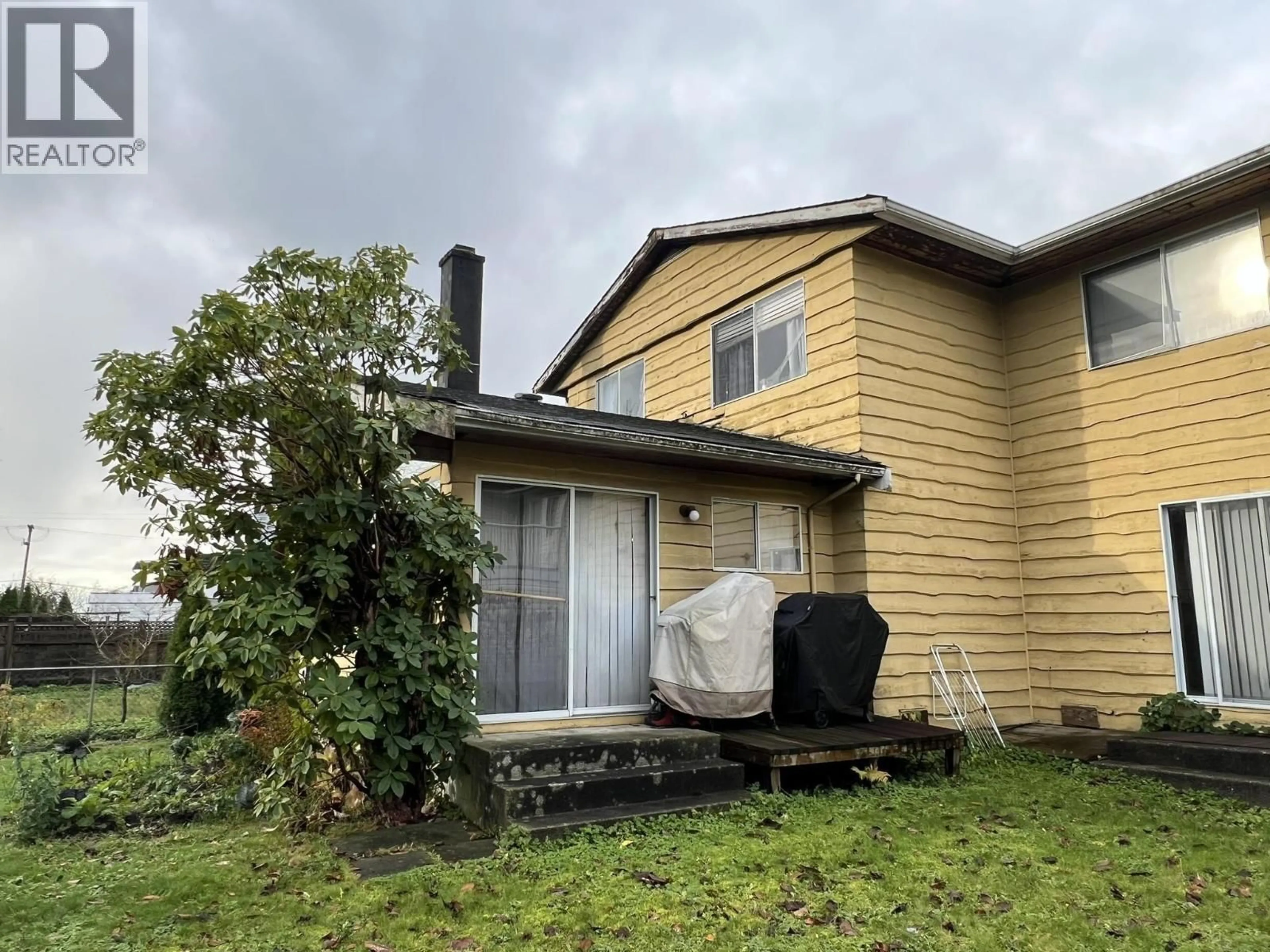 Unknown for 7290 11TH AVENUE, Burnaby British Columbia V3N2M8