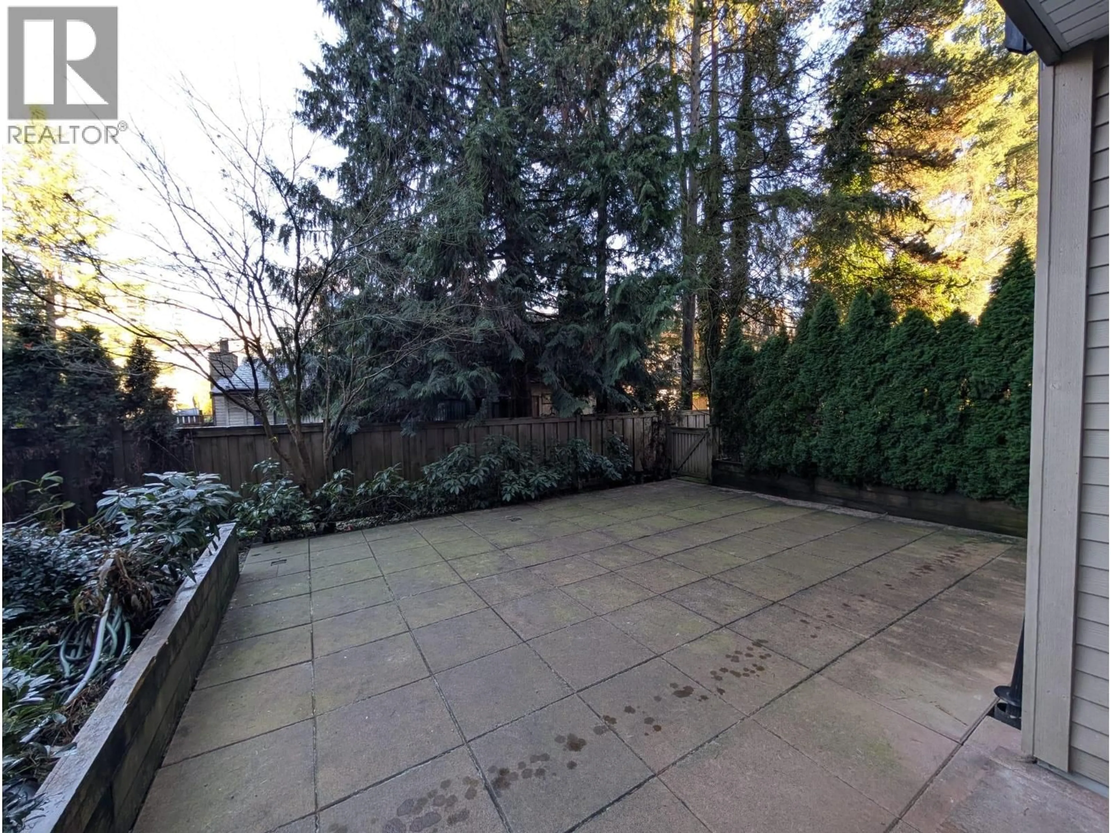 Patio, street for 103 - 1152 WINDSOR MEWS, Coquitlam British Columbia V3B0N1