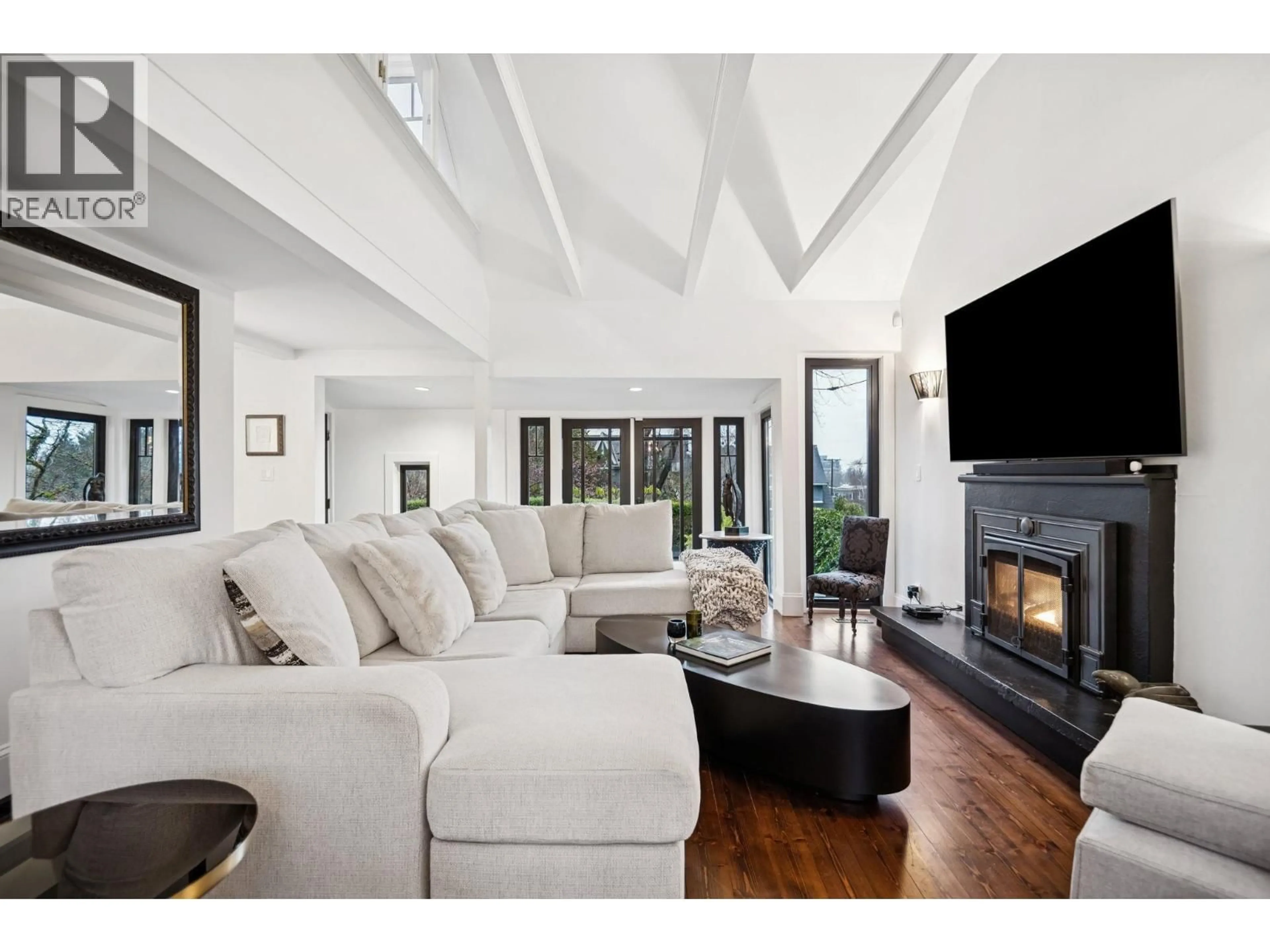 Living room with furniture, unknown for 3814 11 AVENUE, Vancouver British Columbia V6R2K9