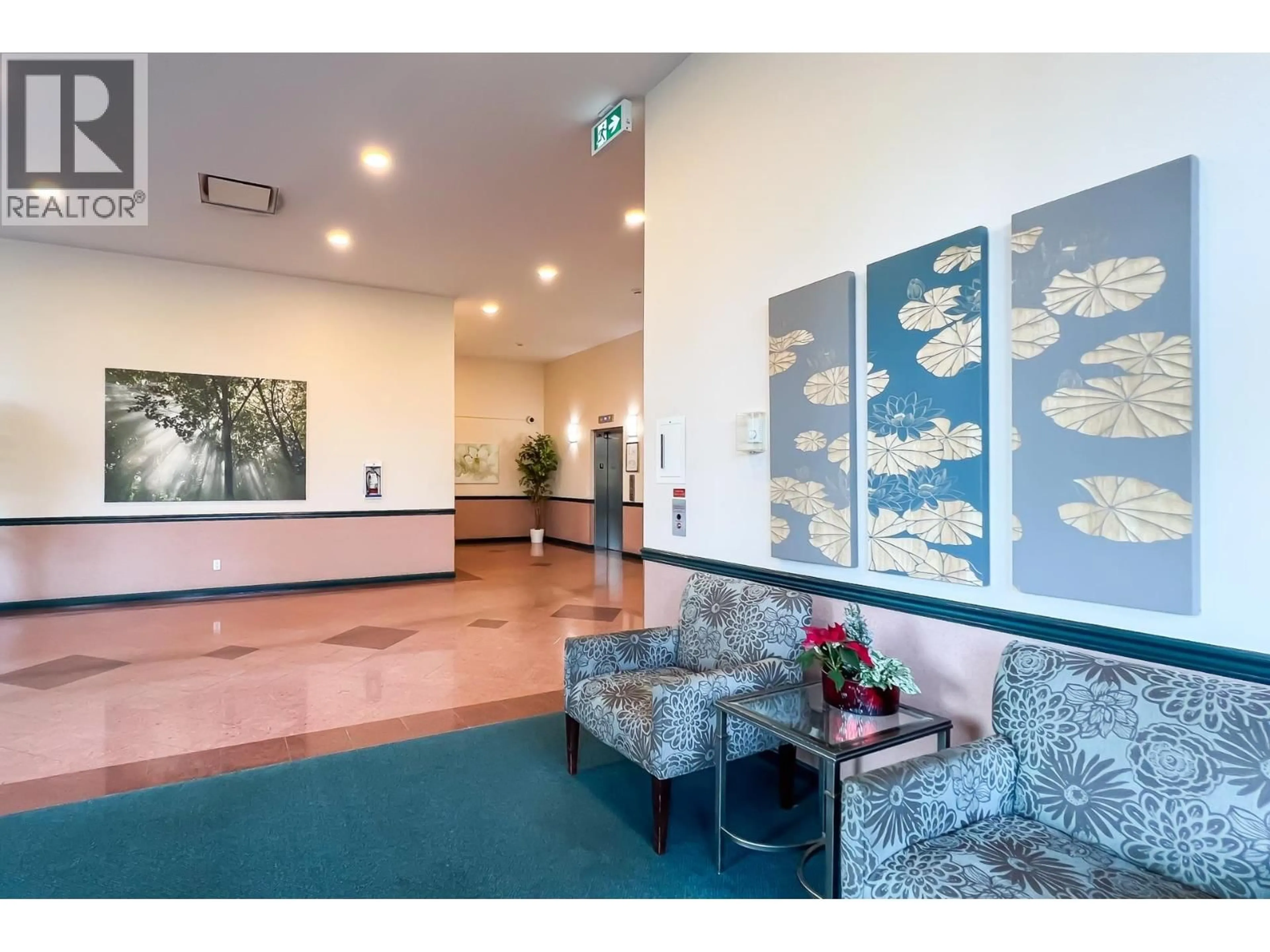 Indoor foyer for 1604 - 5833 WILSON AVENUE, Burnaby British Columbia V5H4R8