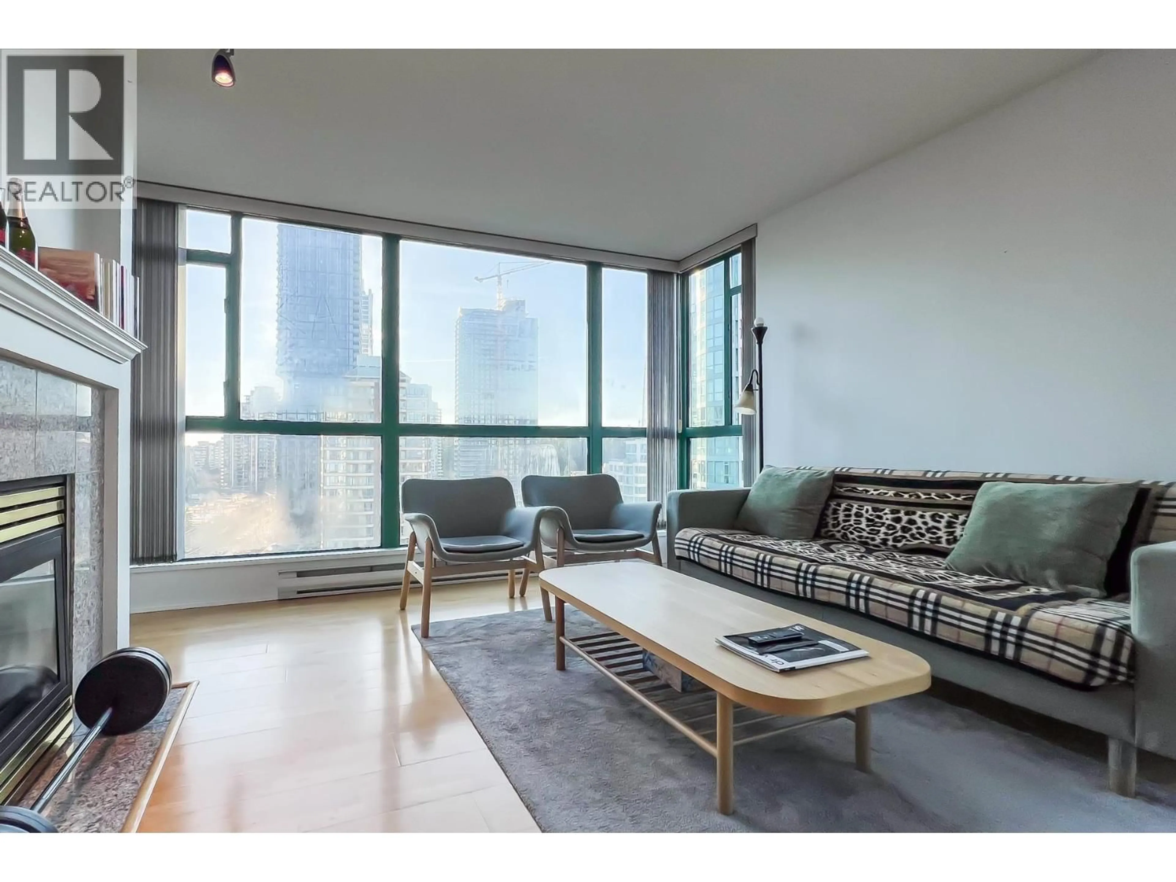 Living room with furniture, unknown for 1604 - 5833 WILSON AVENUE, Burnaby British Columbia V5H4R8