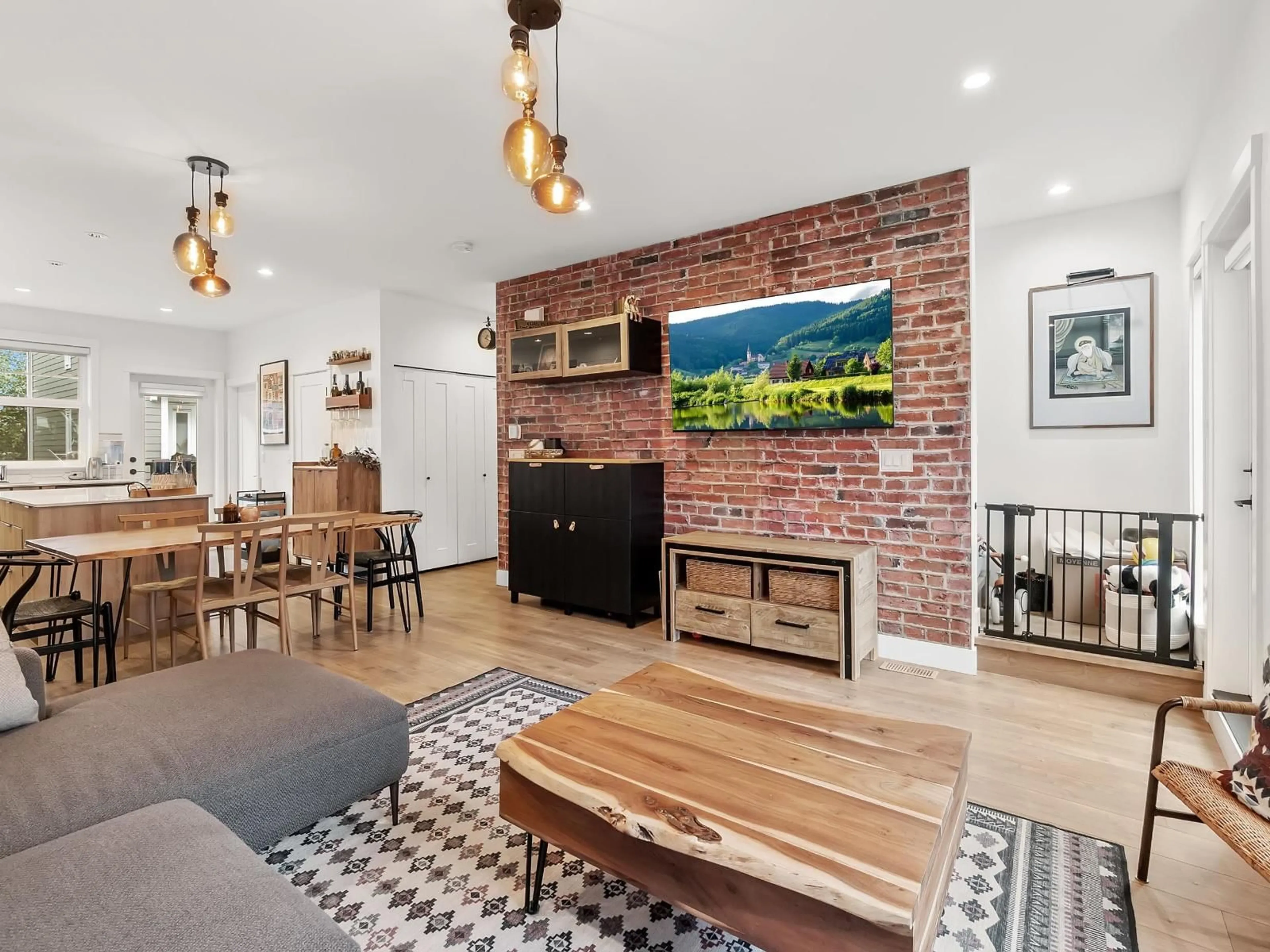 Living room with furniture, unknown for 9 - 14541 WINTER CRESCENT CRESCENT, Surrey British Columbia V4P0G5