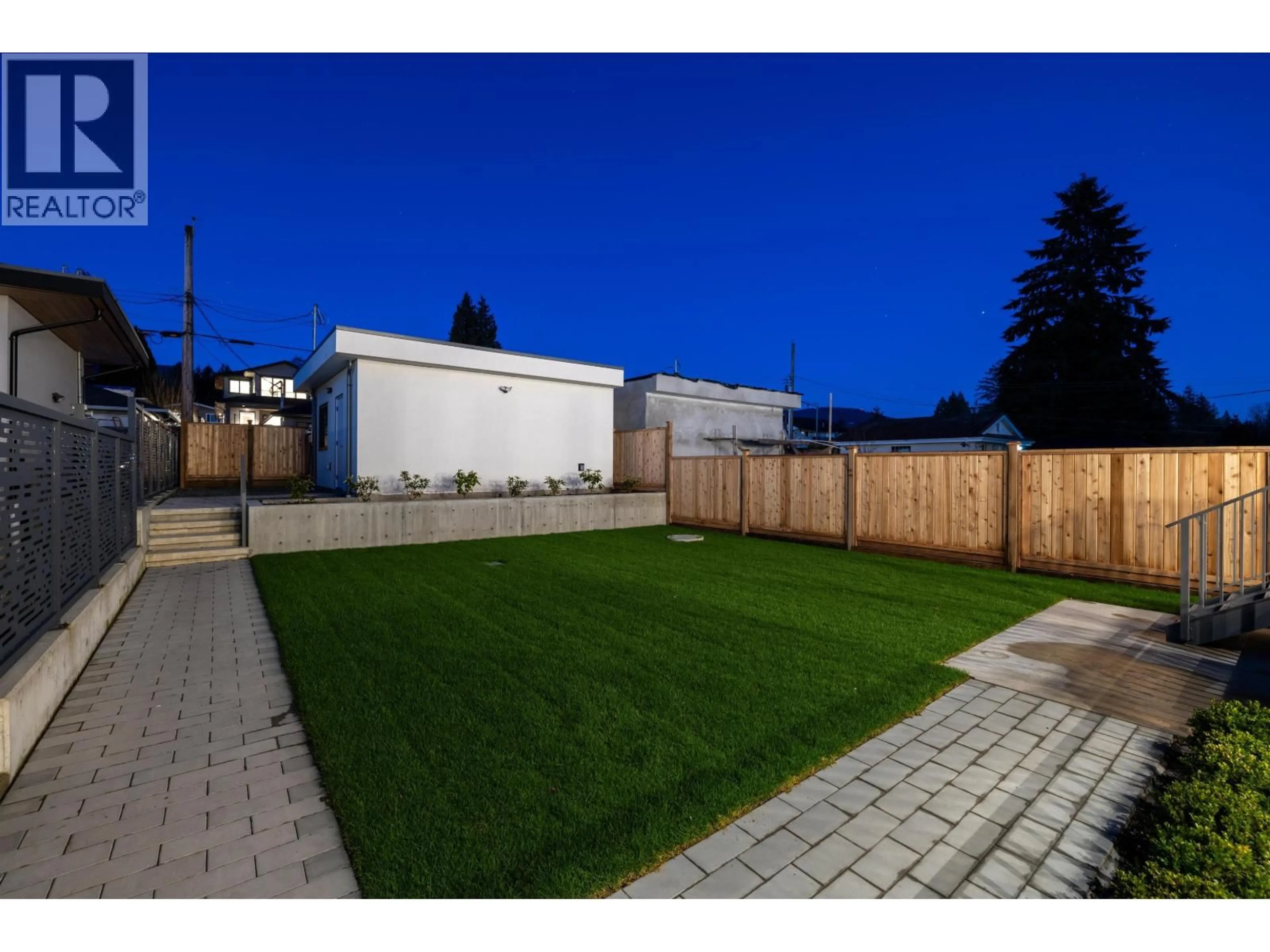 Patio, street for 838 14TH STREET, North Vancouver British Columbia V7L2P6
