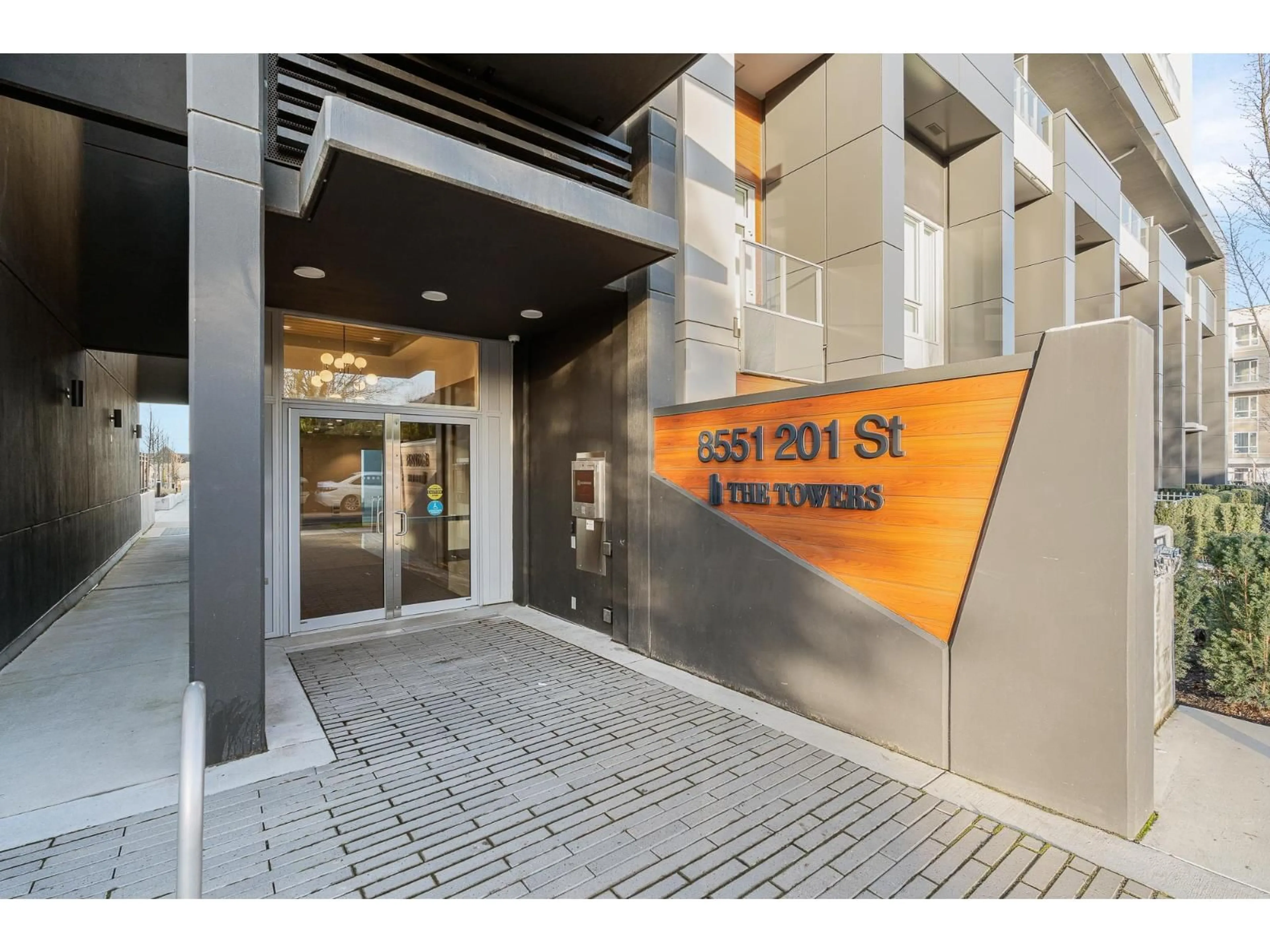 Indoor foyer for 1501 - 8551 201 STREET, Langley British Columbia V2Y3Y5