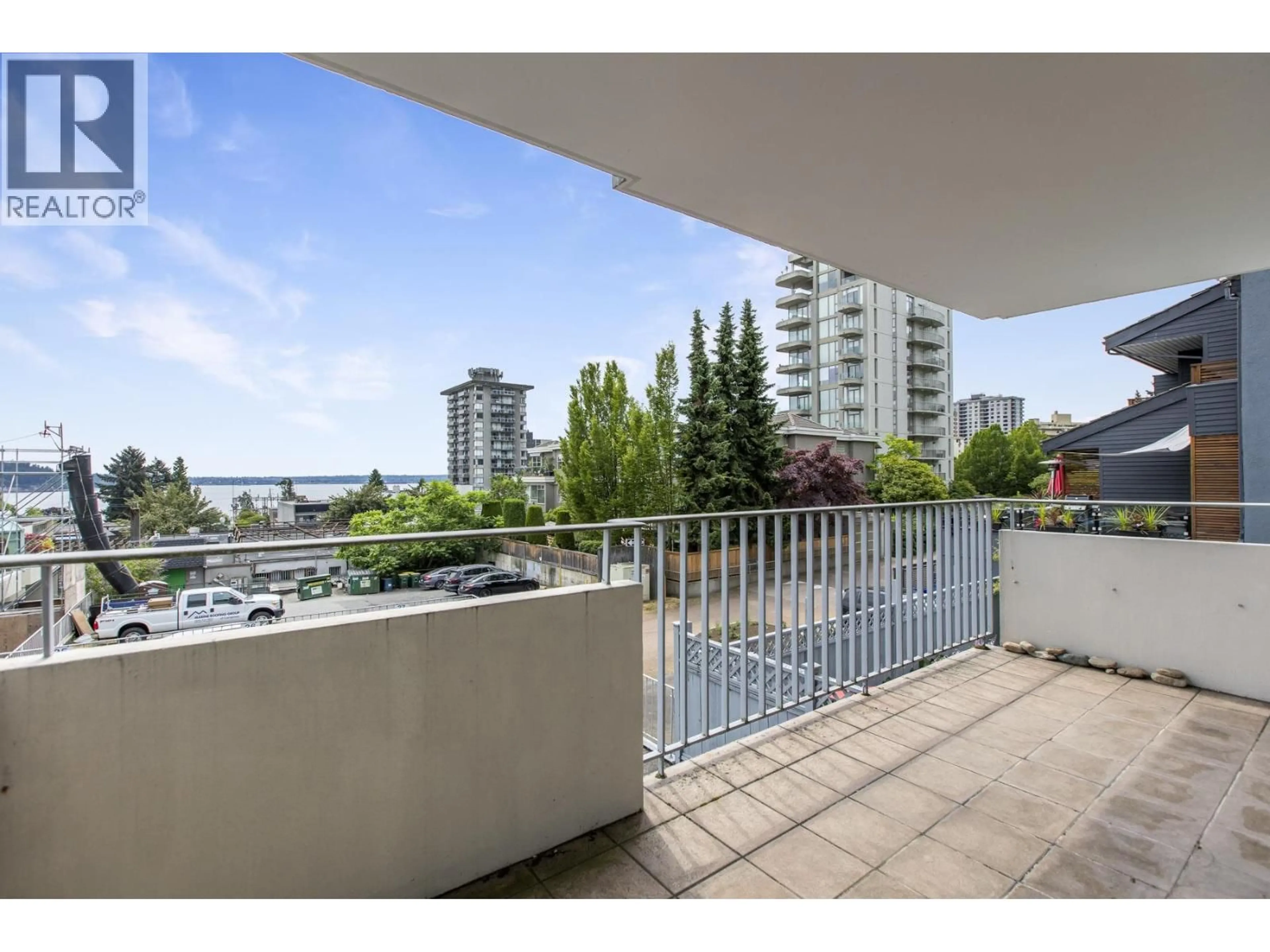 Balcony in the apartment, water/lake/river/ocean view for 102 - 1730 DUCHESS AVENUE, West Vancouver British Columbia V7V1P9