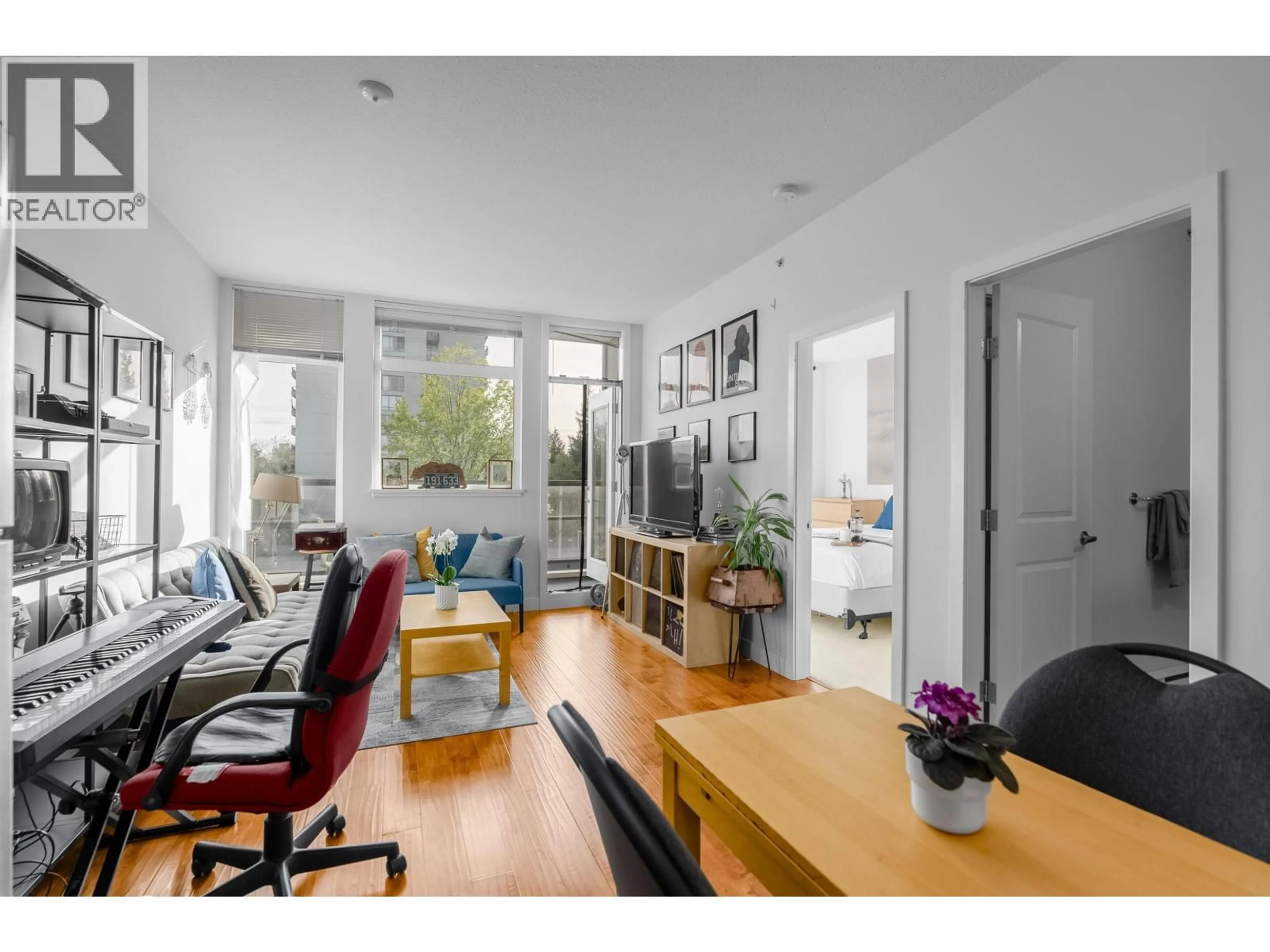 Living room with furniture, unknown for 409 - 5692 KINGS ROAD, Vancouver British Columbia V6T1K8