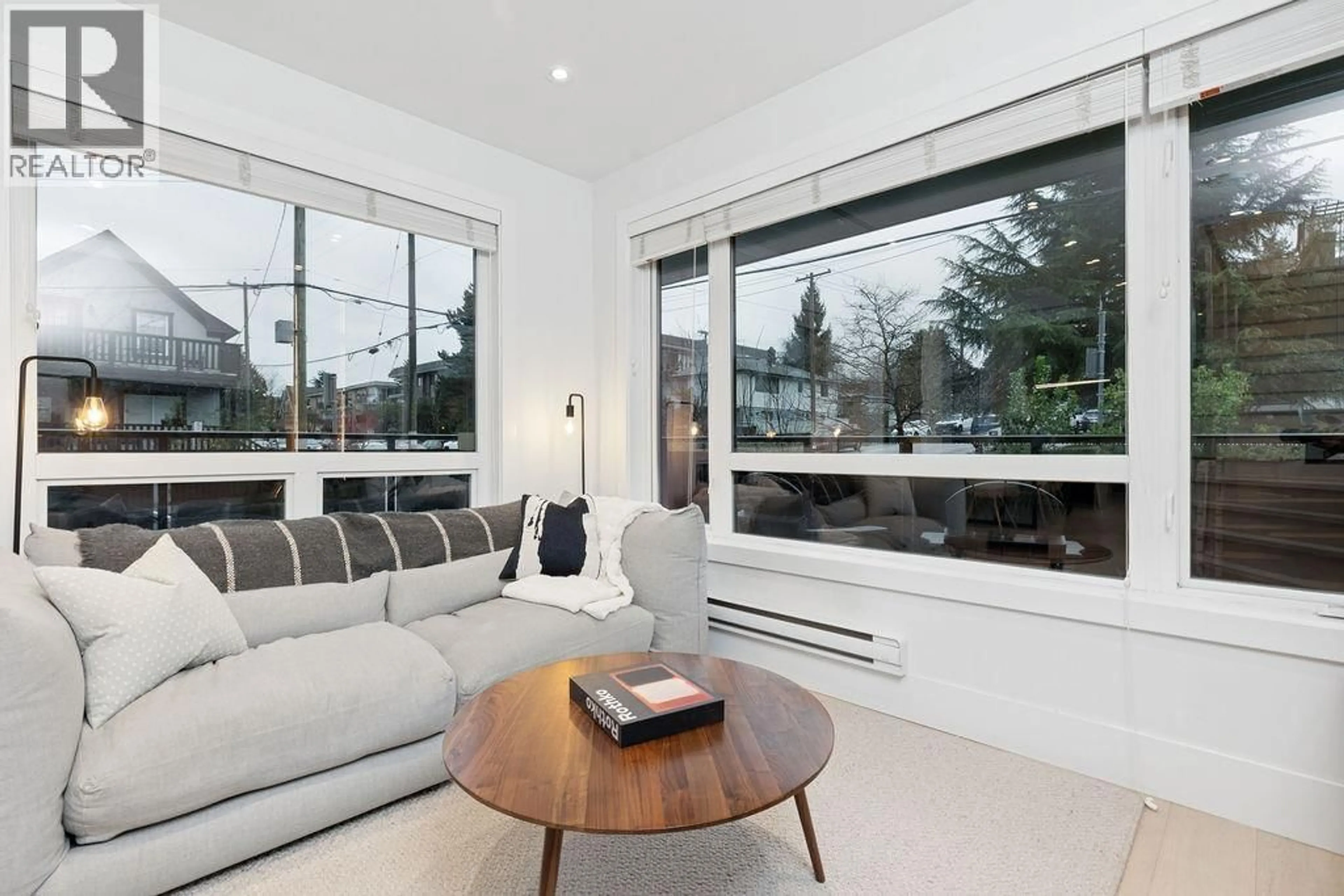 Living room with furniture, unknown for 2175 GUELPH STREET, Vancouver British Columbia V5T3N7