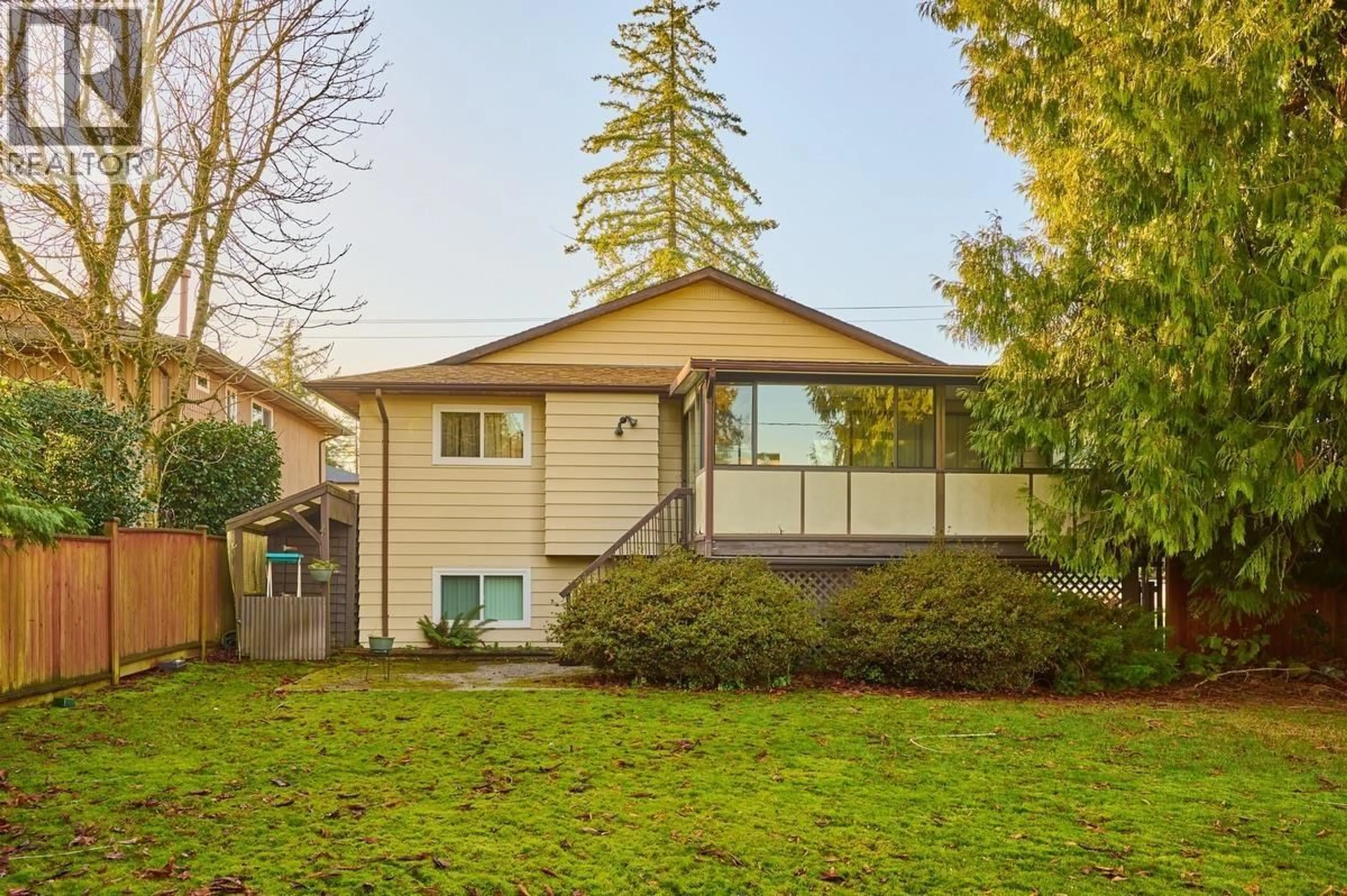 Home with vinyl exterior material, street for 685 PORTER STREET, Coquitlam British Columbia V3J5B2