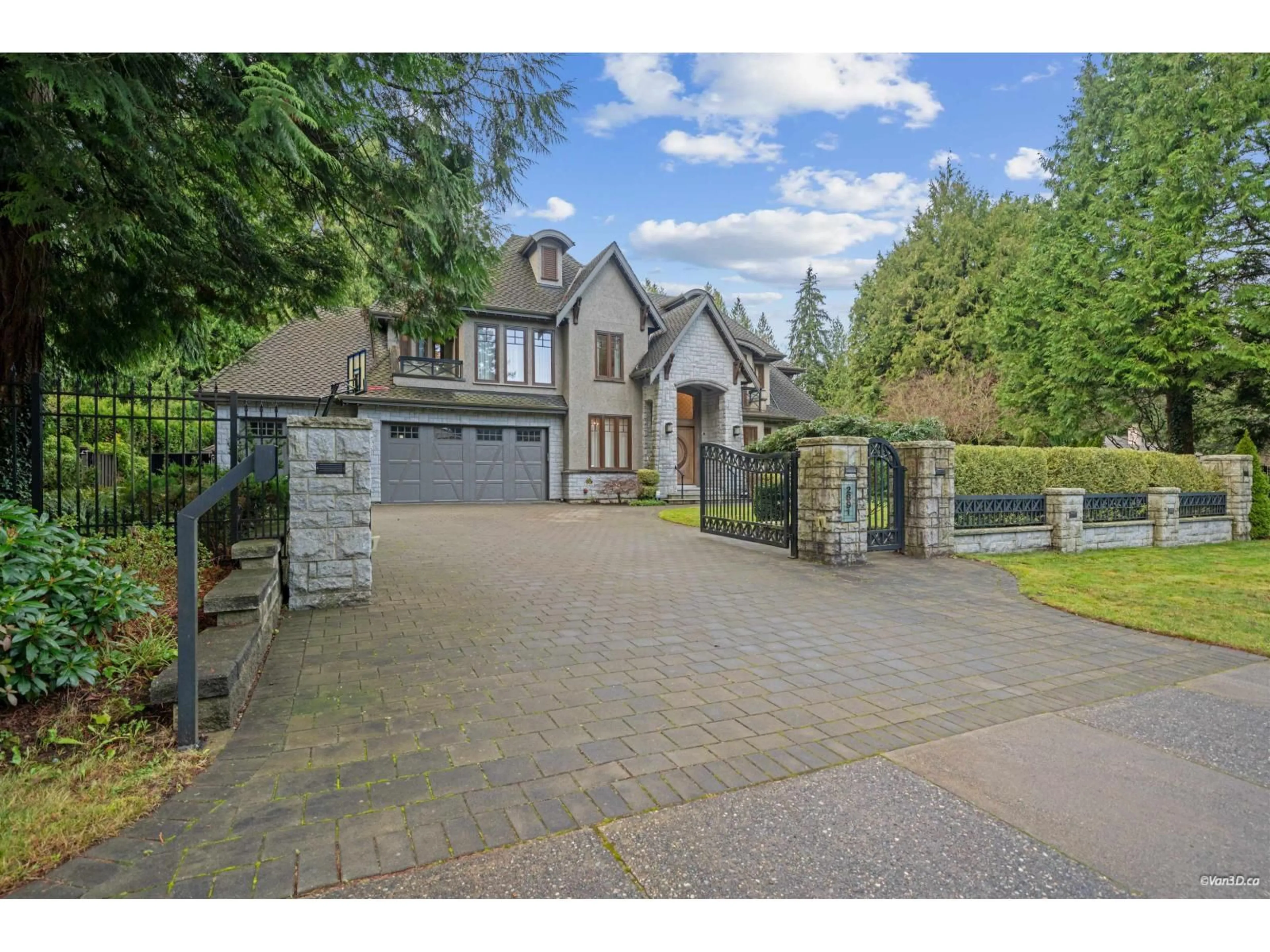 A pic from outside/outdoor area/front of a property/back of a property/a pic from drone, street for 2891 138 STREET, Surrey British Columbia V4P1T6