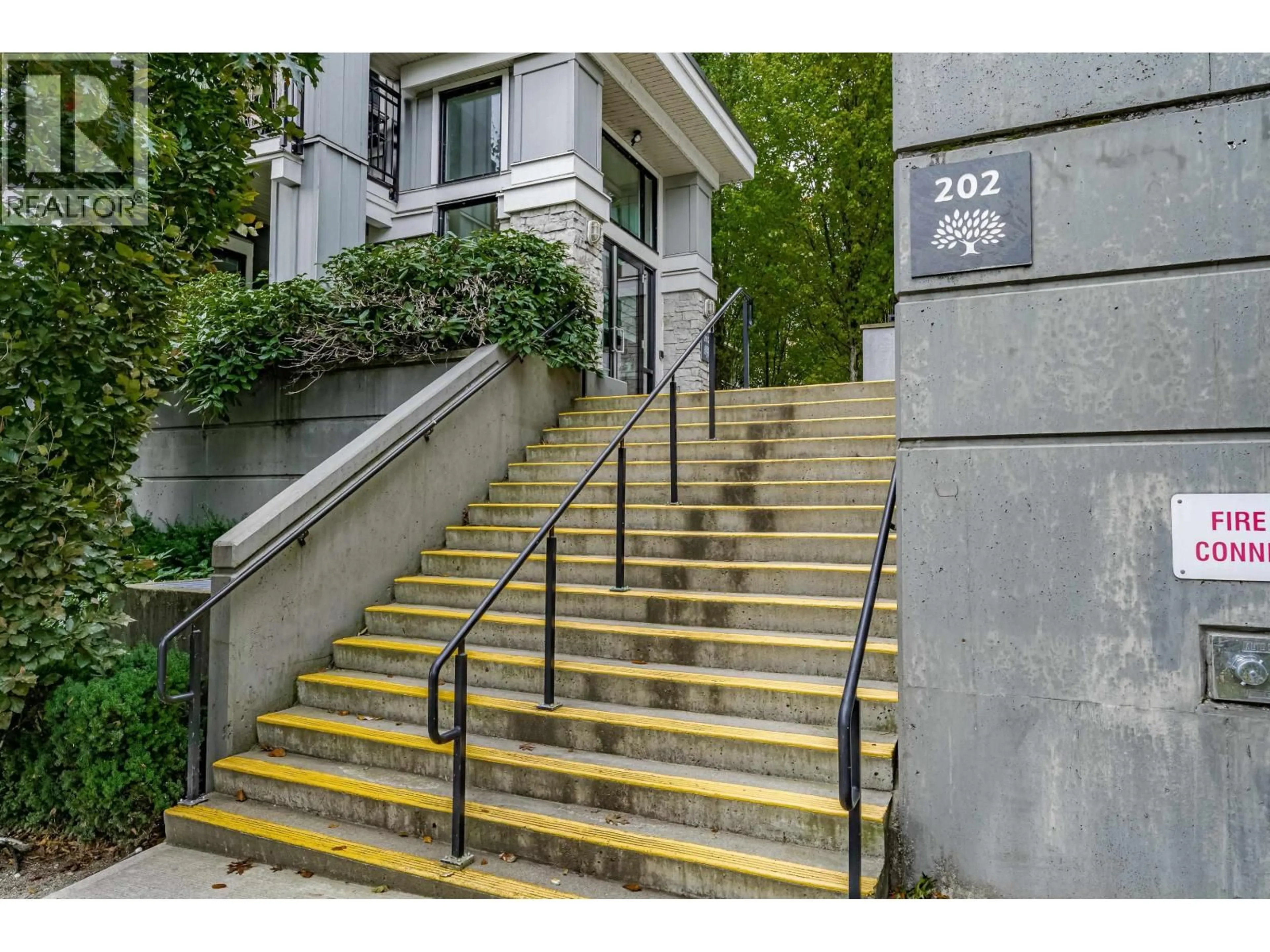Stairs for 202 - 202 LEBLEU STREET, Coquitlam British Columbia V3K4L6