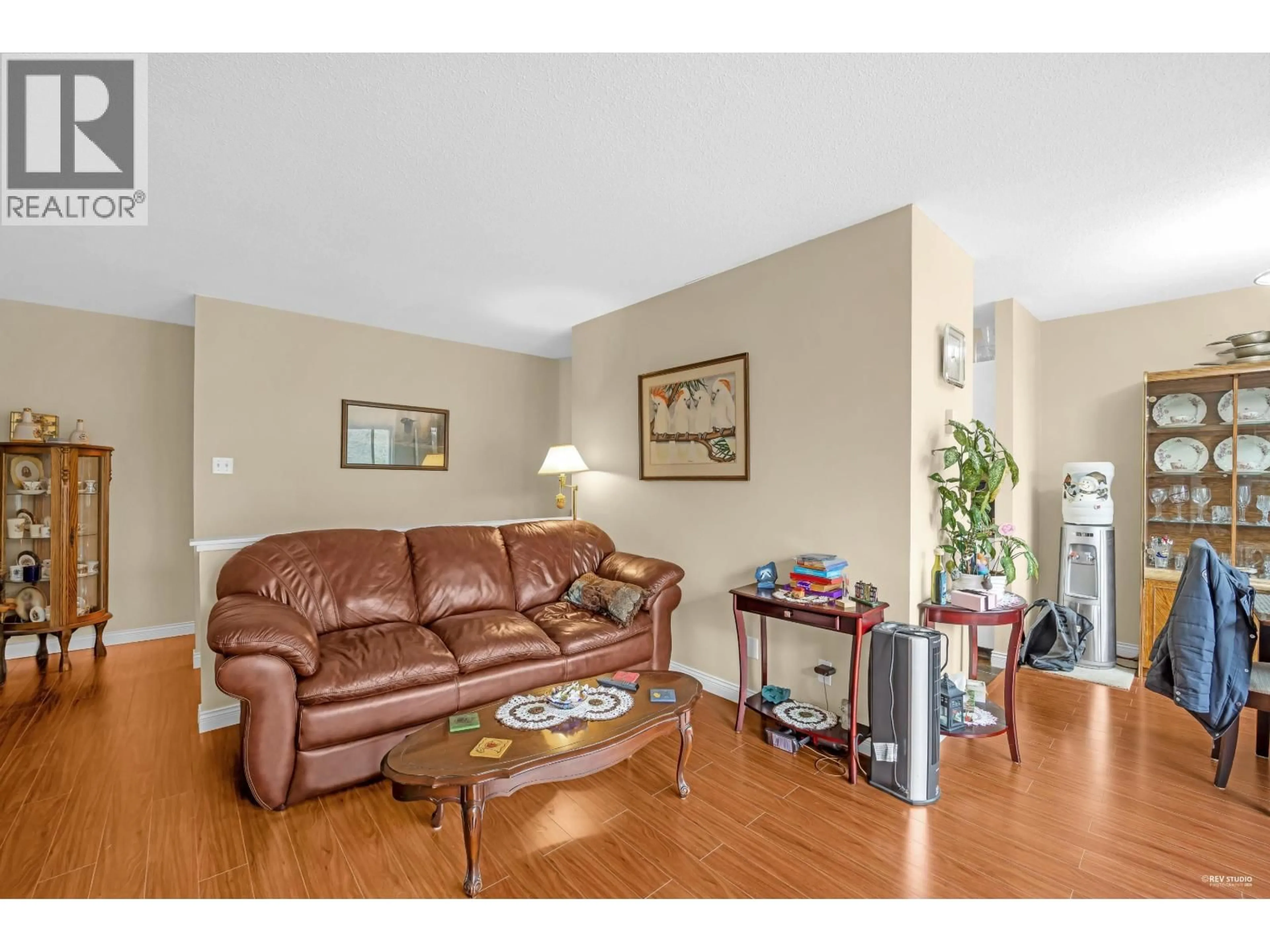 Living room with furniture, unknown for 100 - 10200 4TH AVENUE, Richmond British Columbia V7E1V3