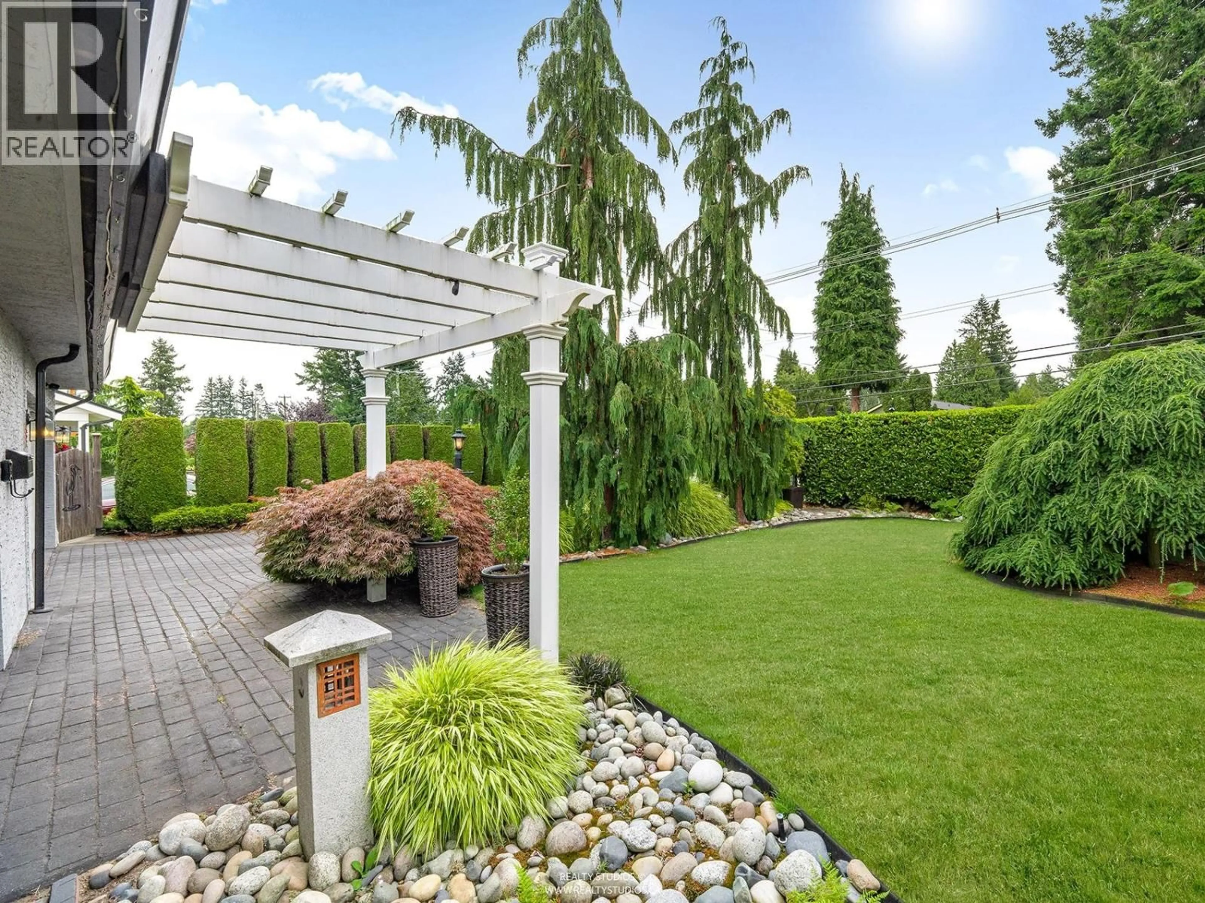 Patio, street for 5231 1 AVENUE, Delta British Columbia V4M1B4