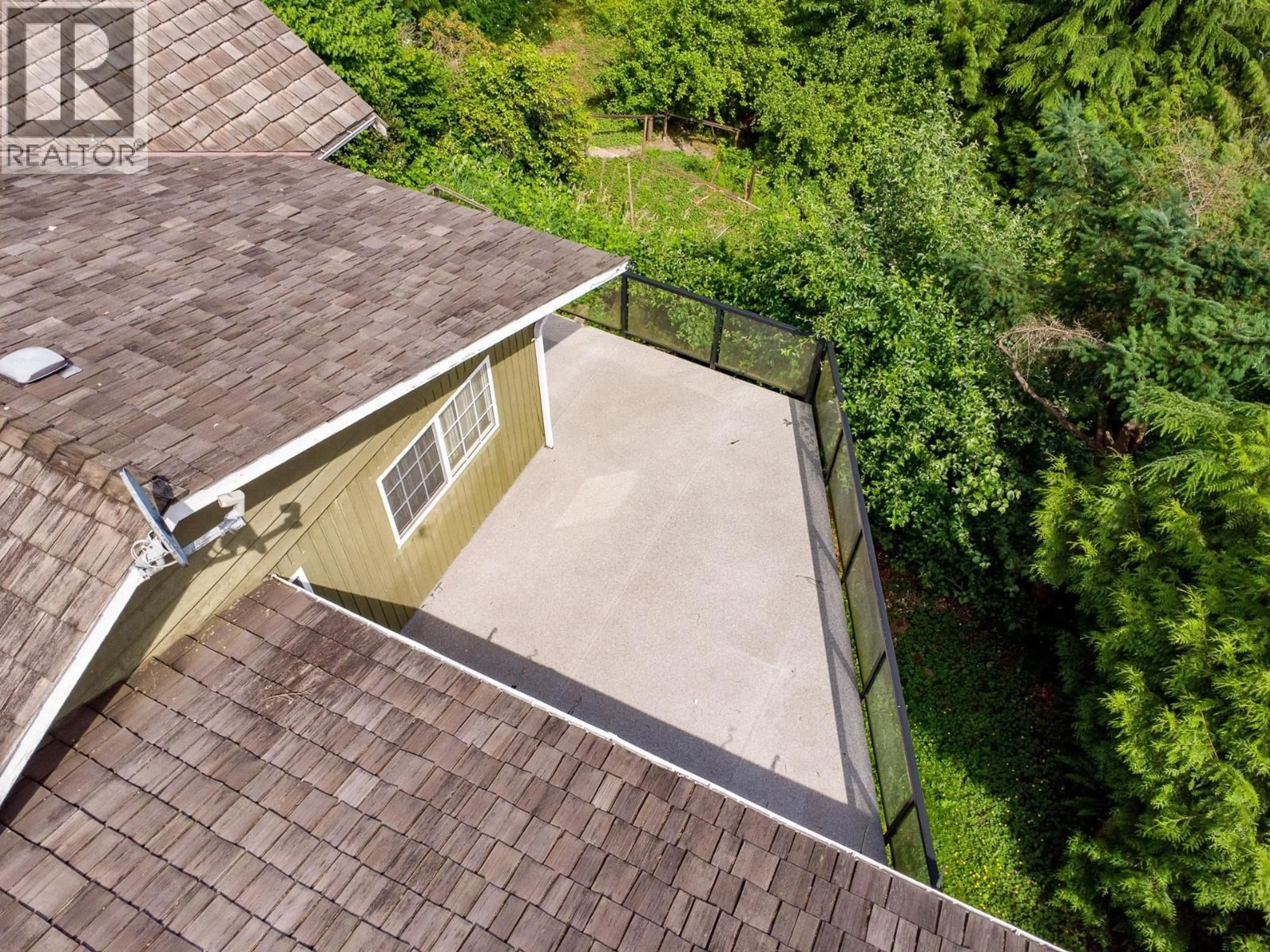 A pic from outside/outdoor area/front of a property/back of a property/a pic from drone, city buildings view from balcony for 1890 CHARLES STREET, Port Moody British Columbia V3H2M3