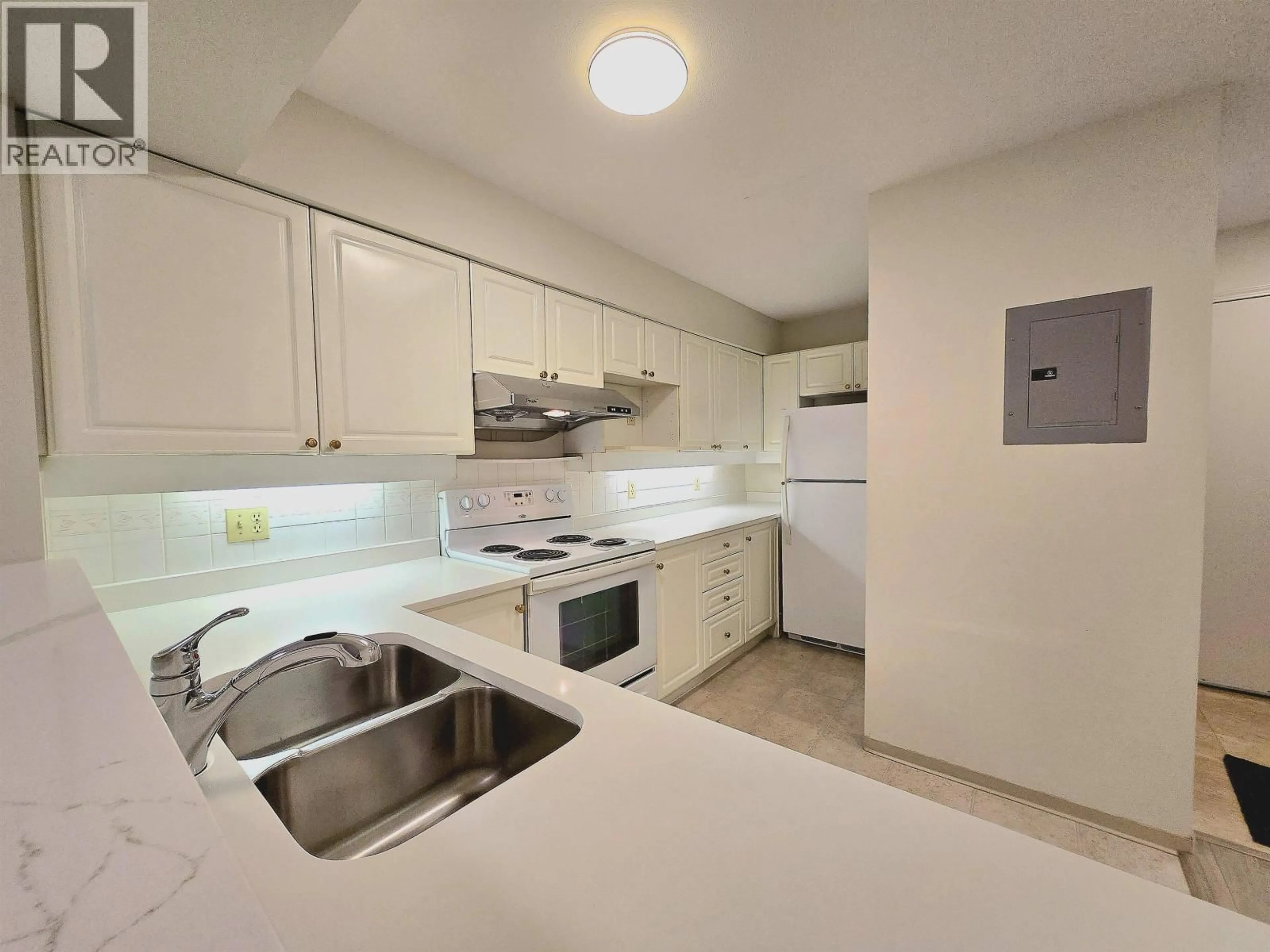 Standard kitchen, unknown for 103B - 7025 STRIDE AVENUE, Burnaby British Columbia V3N4Y1