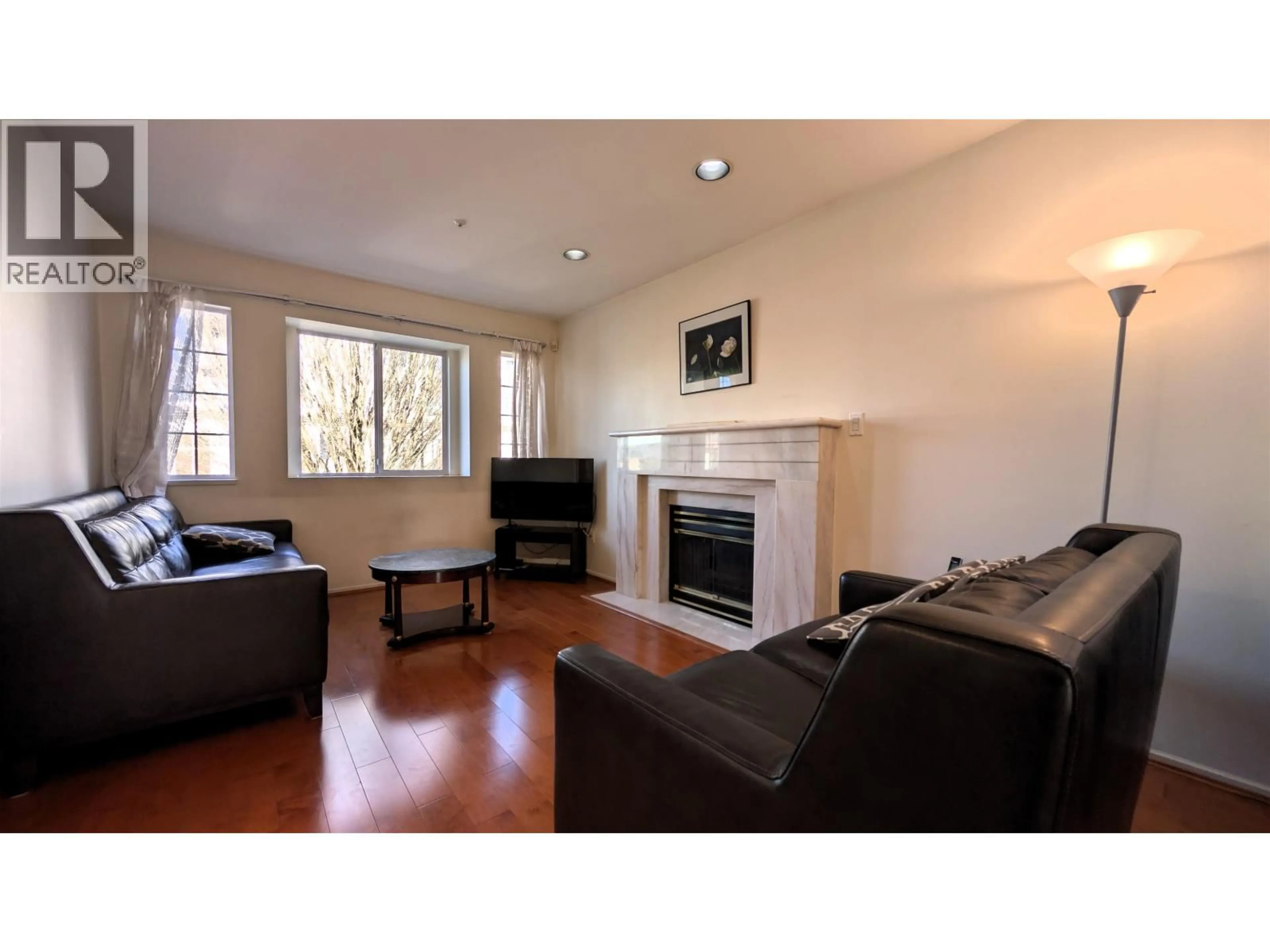 Living room with furniture, wood/laminate floor for 708 49TH AVENUE, Vancouver British Columbia V5W2H4