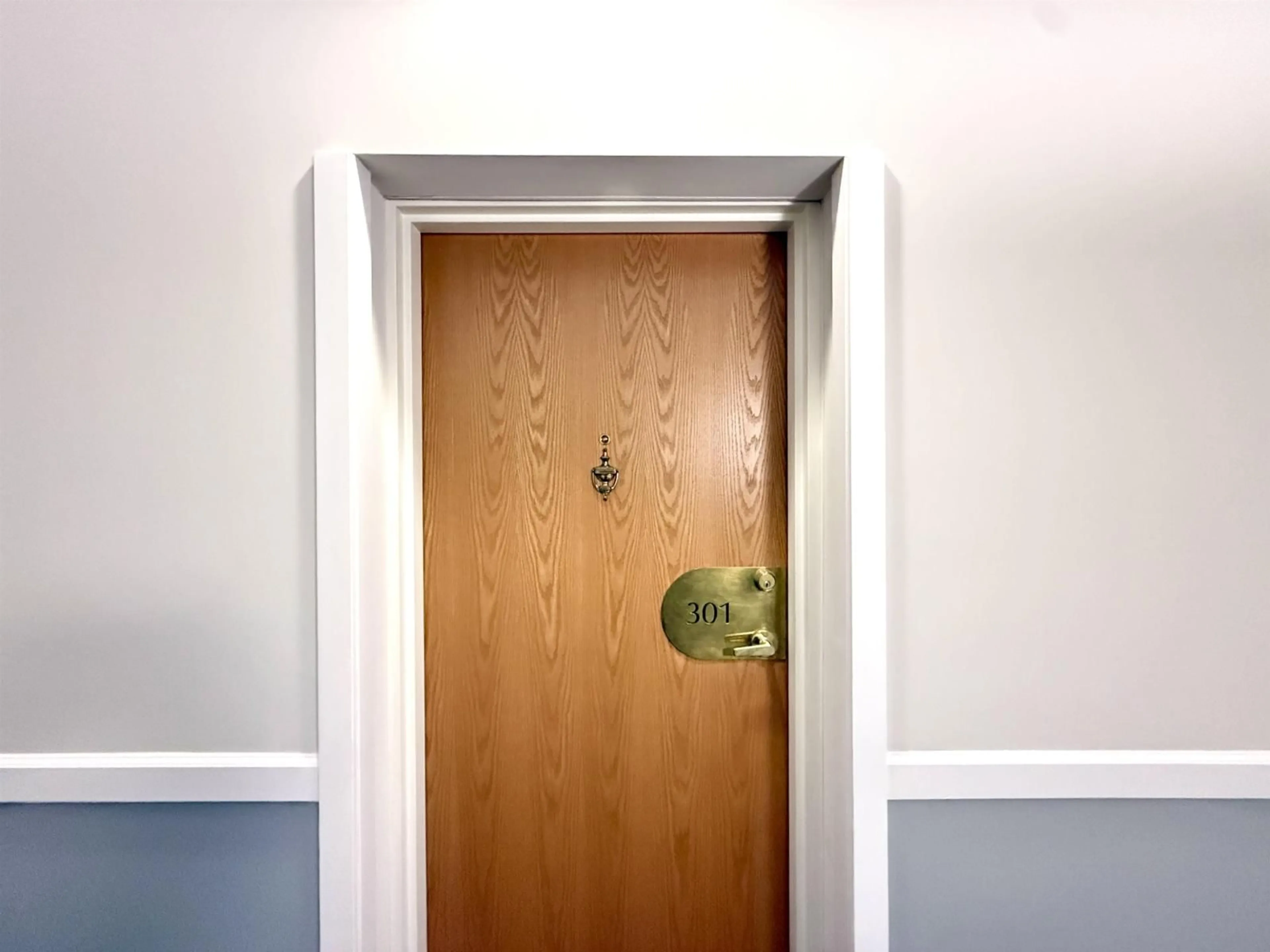 Unknown for 301 - 15300 17 AVENUE, Surrey British Columbia V4A8Y6