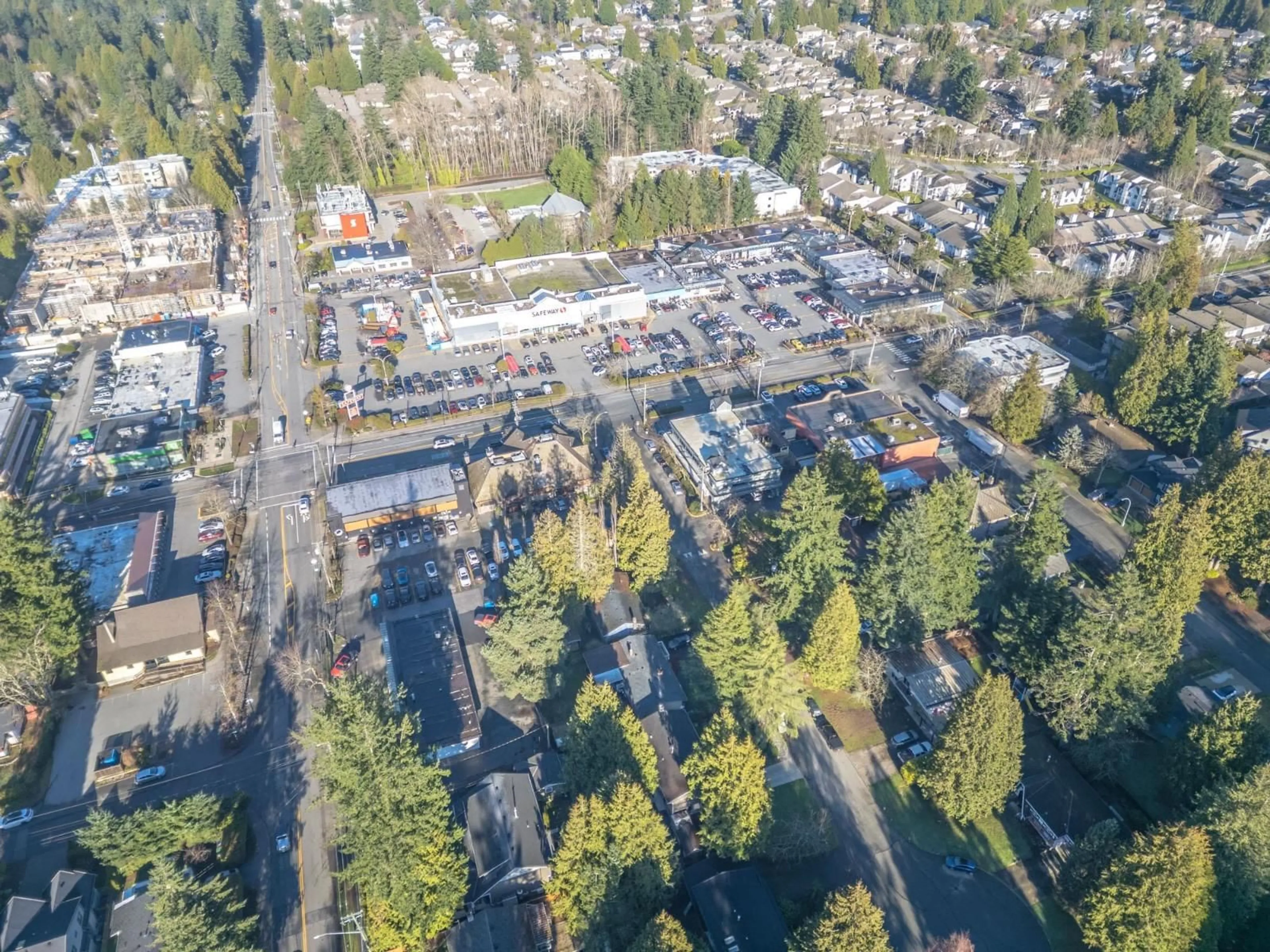 A pic from outside/outdoor area/front of a property/back of a property/a pic from drone, street for 1557 128A STREET, Surrey British Columbia V4A3X6