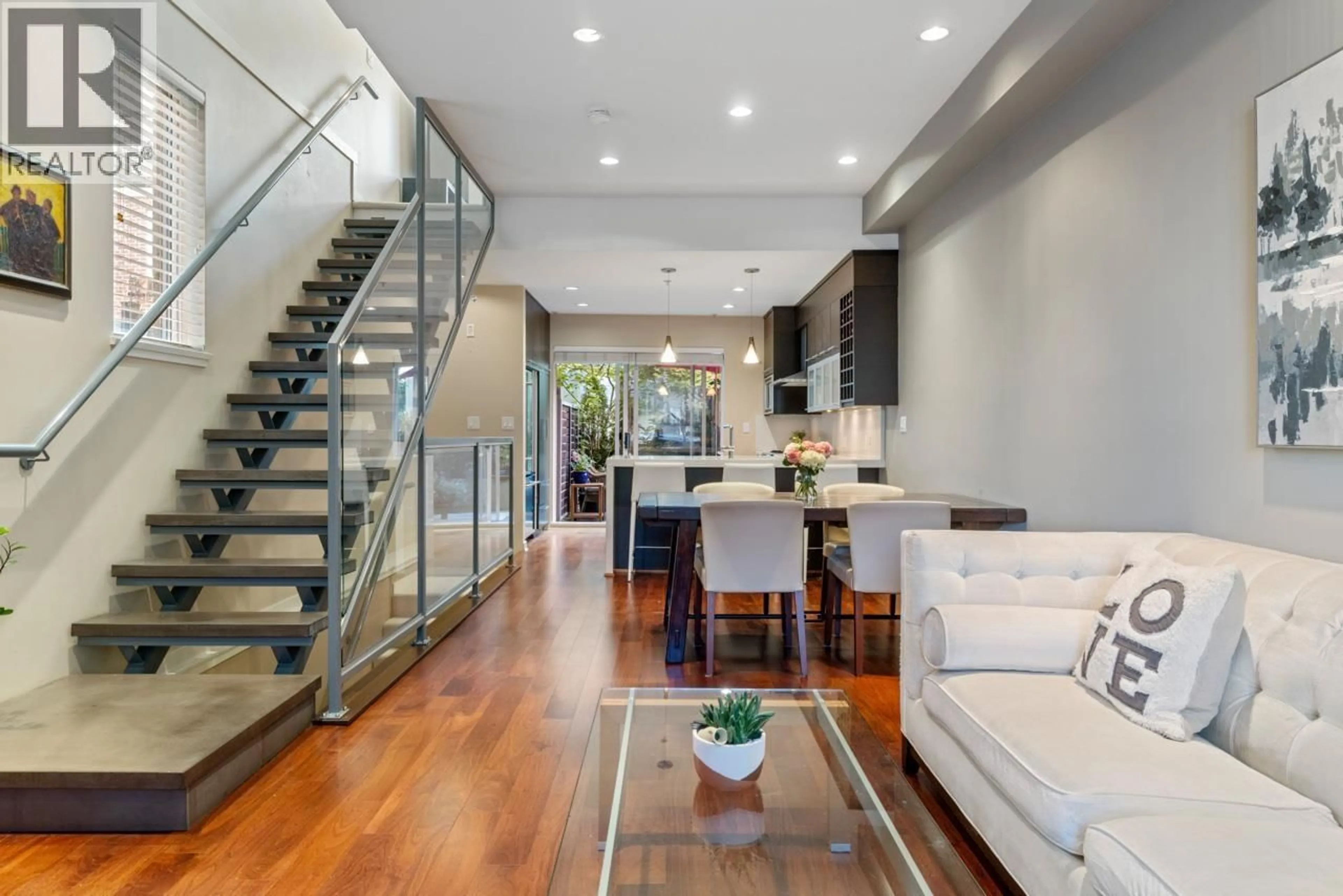 Unknown for 2168 8TH AVENUE, Vancouver British Columbia V6K2A4