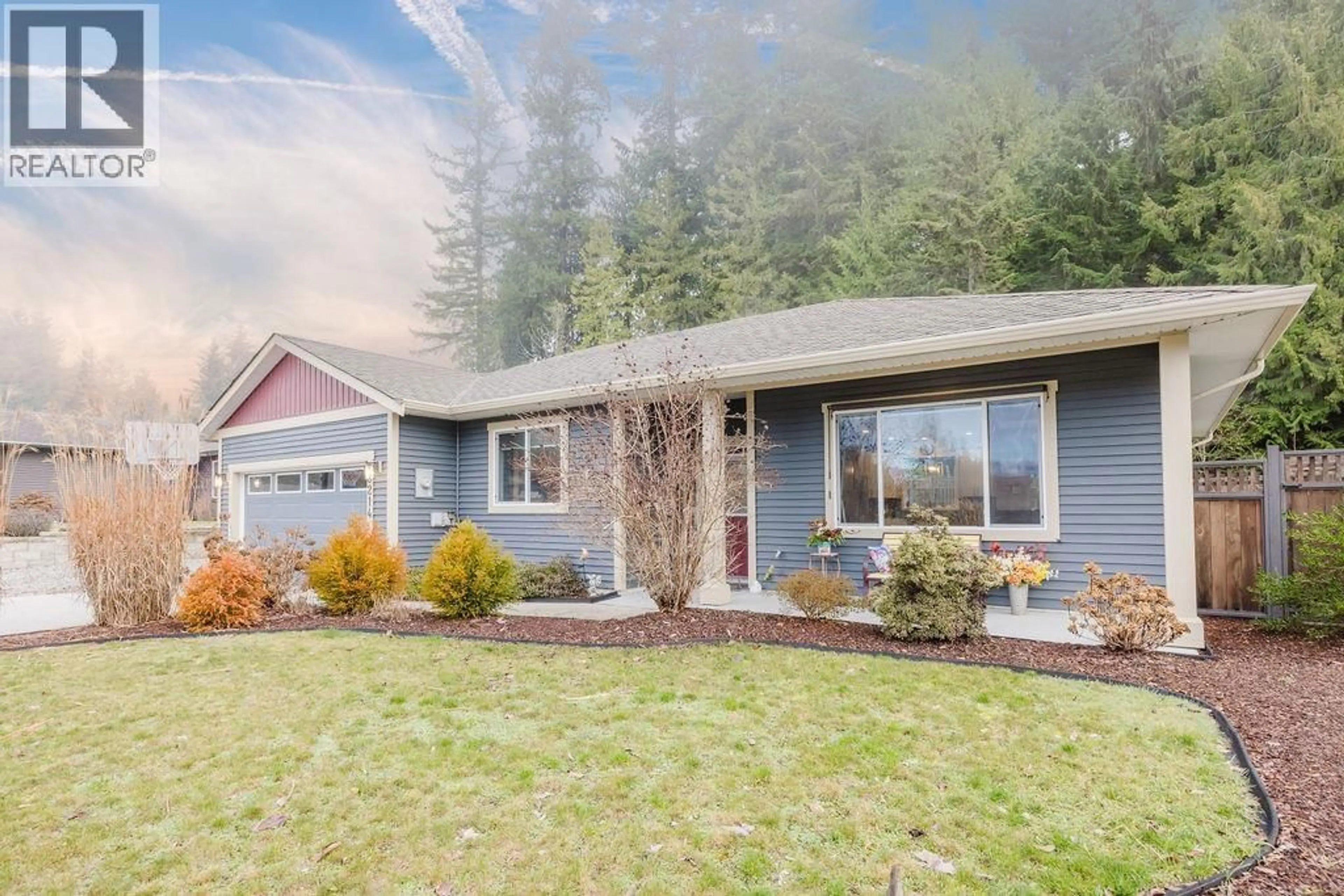 Home with vinyl exterior material, unknown for 6214 SITKA ROAD, Sechelt British Columbia V7Z0L3