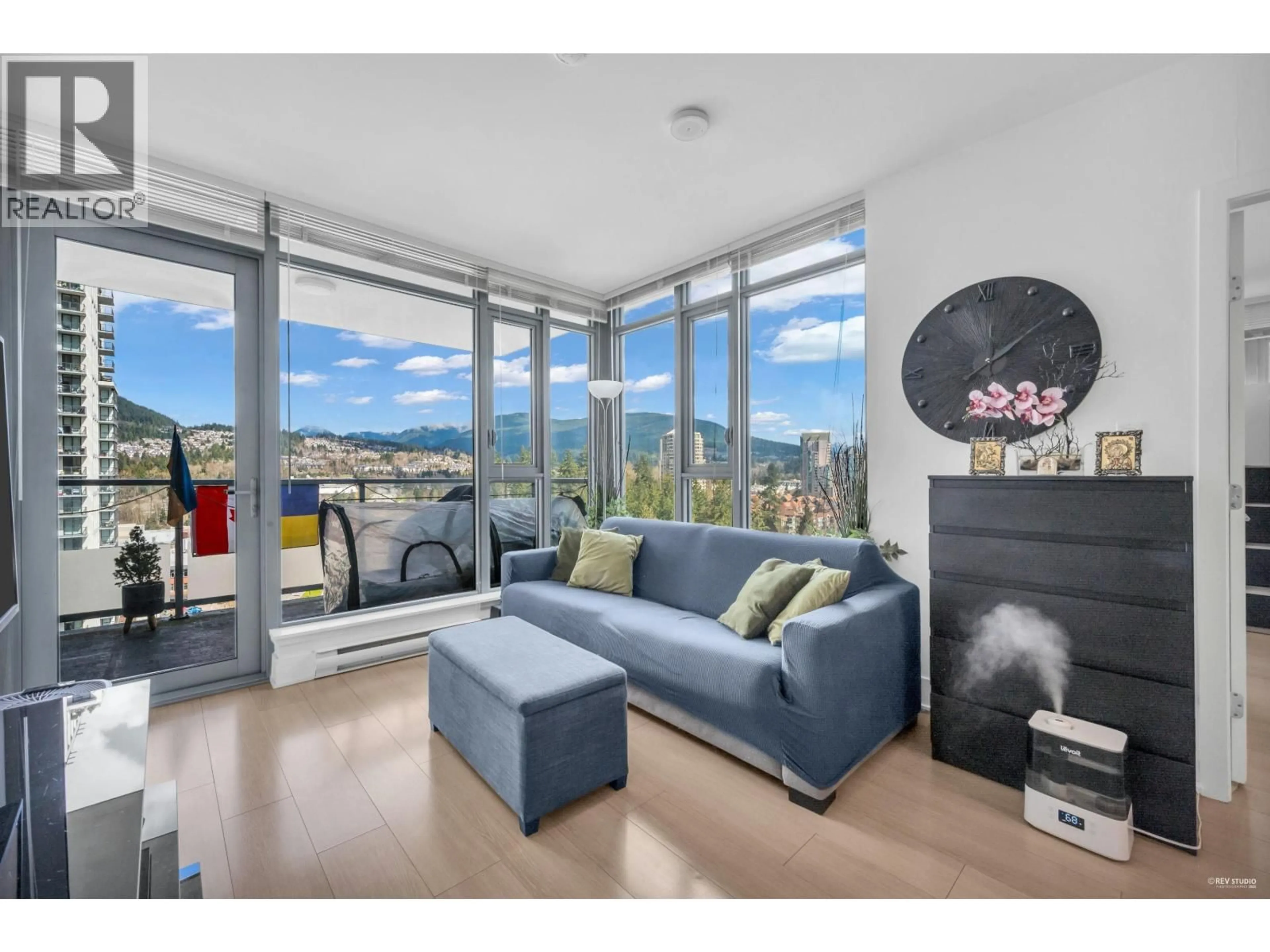 Living room with furniture, unknown for 1807 - 1188 PINETREE WAY, Coquitlam British Columbia V3B0K9