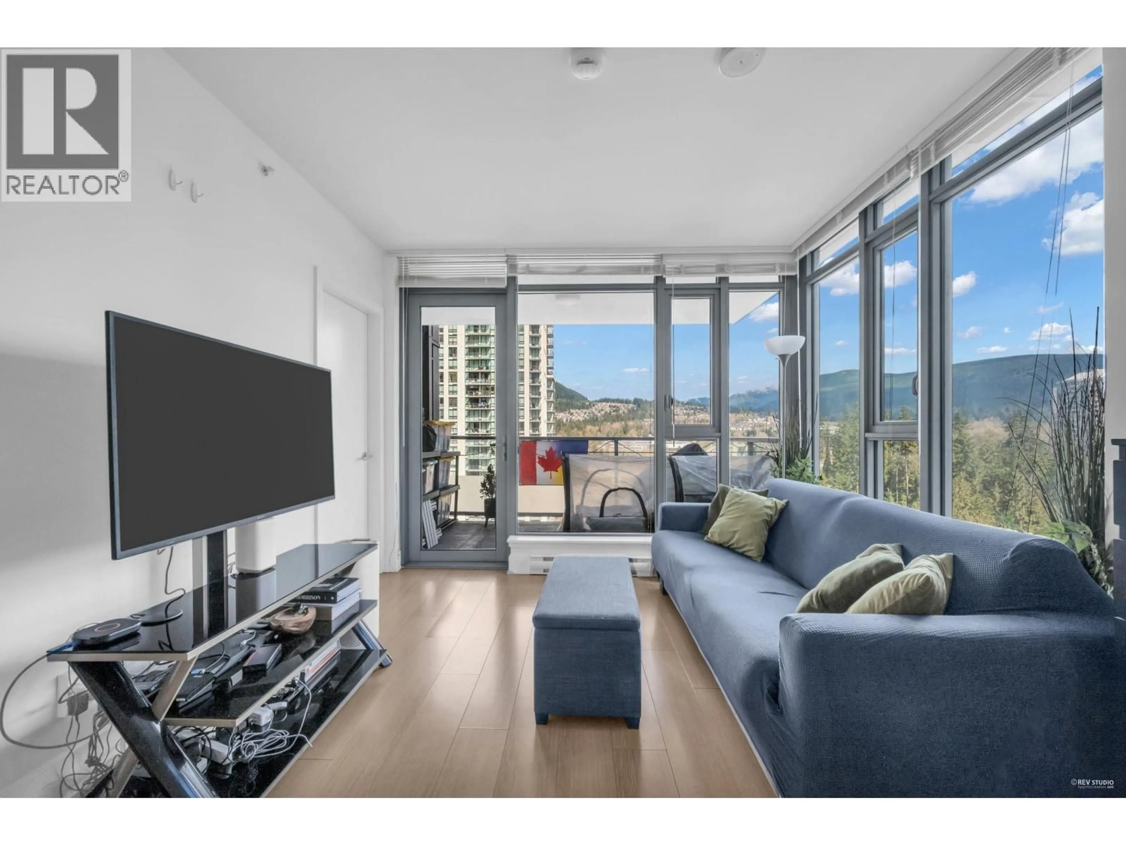 Living room with furniture, unknown for 1807 - 1188 PINETREE WAY, Coquitlam British Columbia V3B0K9