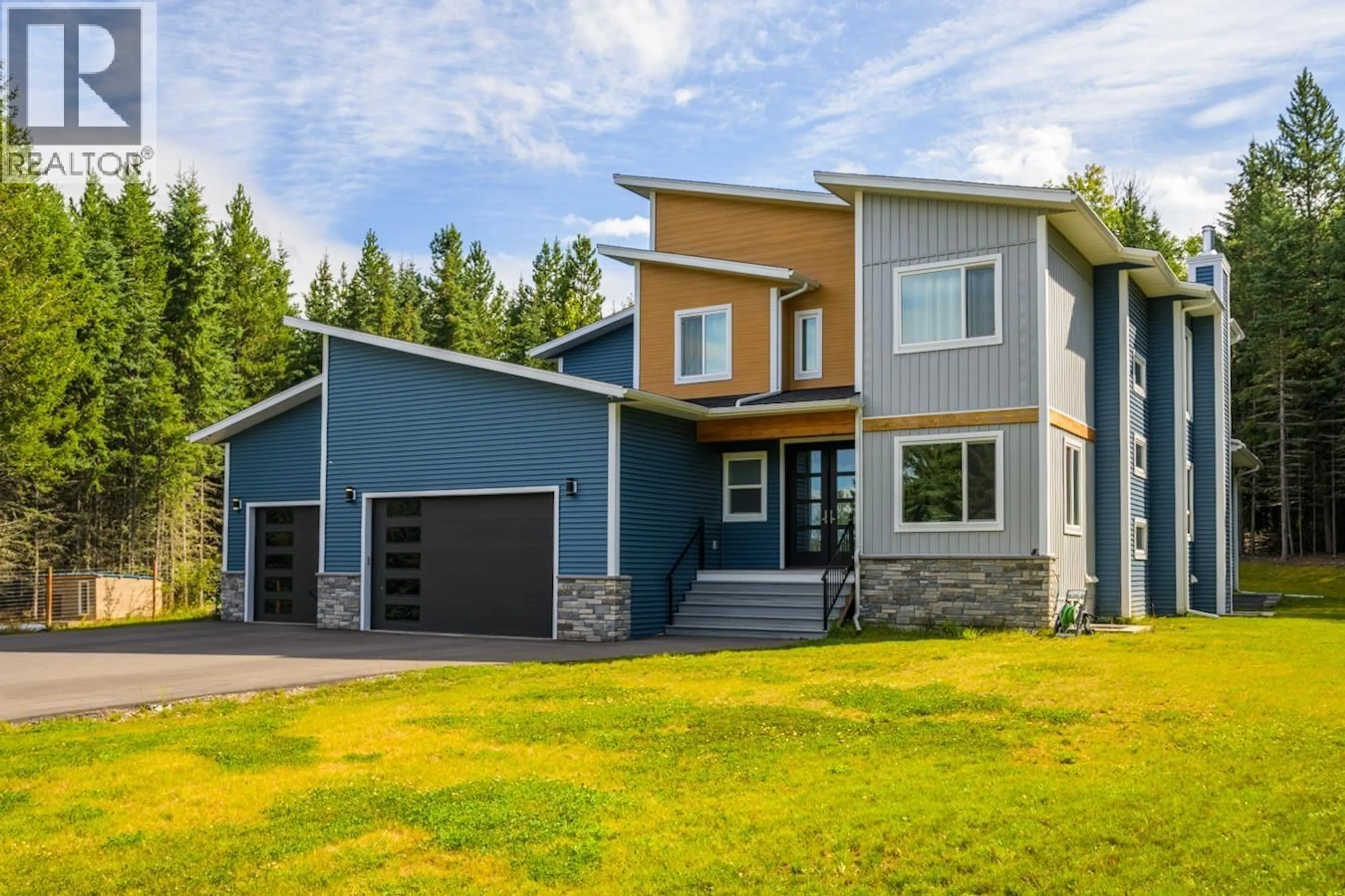 Home with vinyl exterior material, street for 10044 PARK MEADOWS DRIVE, Prince George British Columbia V2N0H7